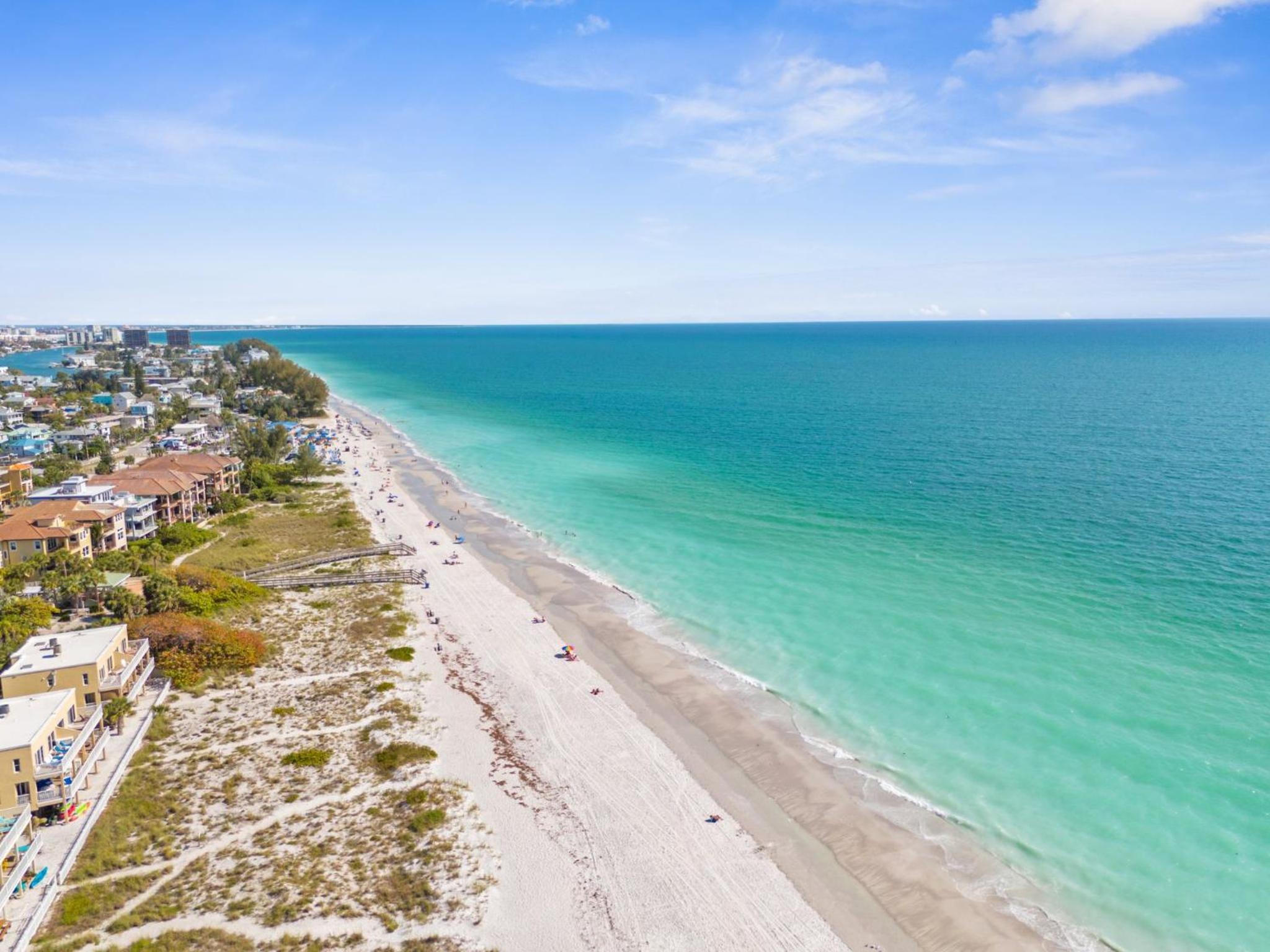 Let's Flamingle in St Pete Beach Private funky Apartment view 5