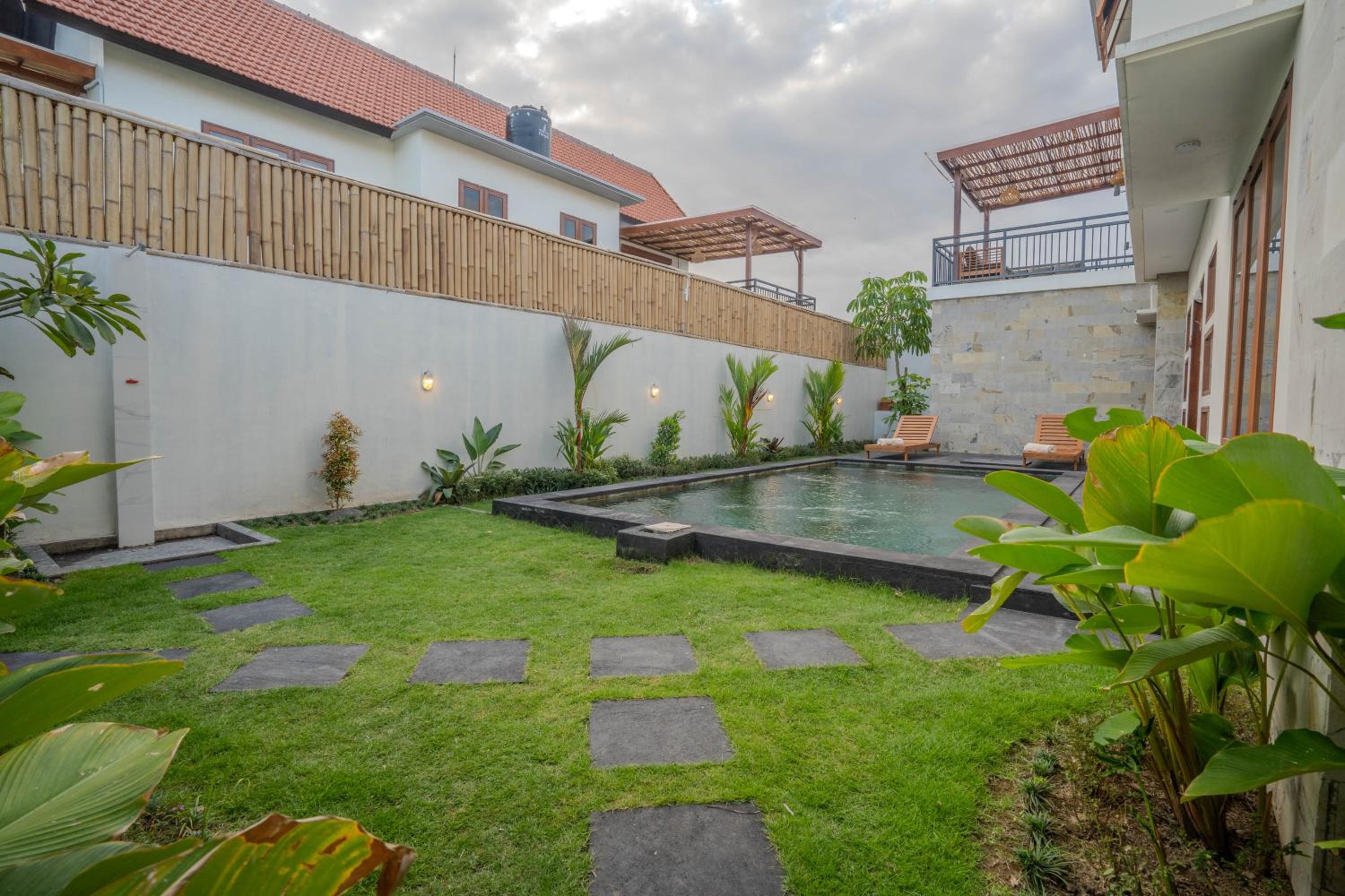 Villa Anggrek Seseh view 5
