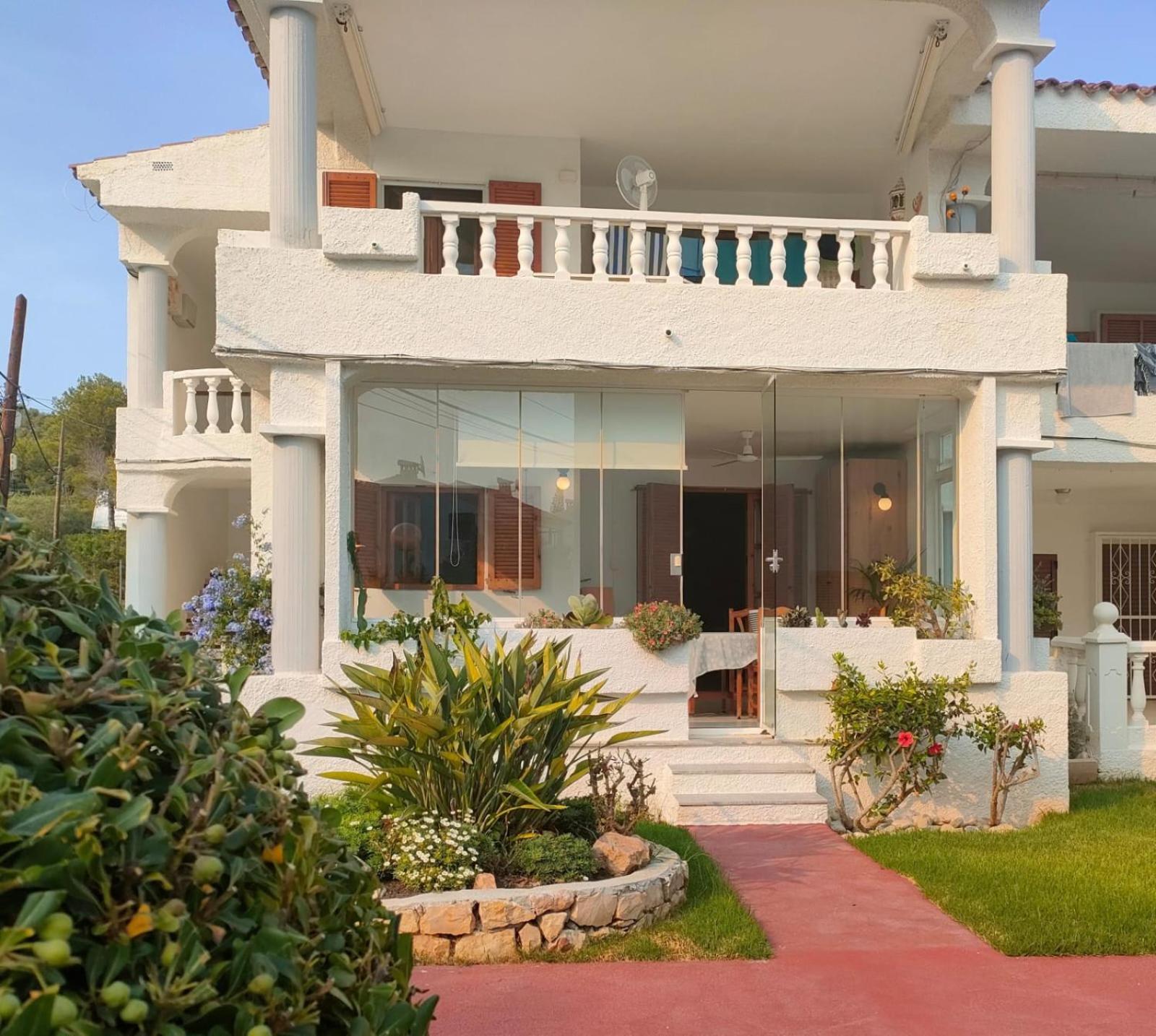 Apartamento Calablanca con amplia terraza y vistas al mar y a la montaña view 3