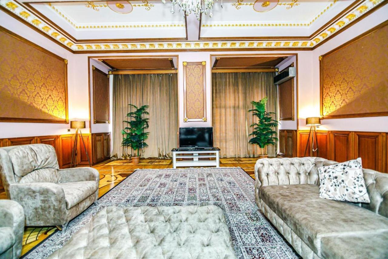 VIP Apartment HARD ROCK Cafe