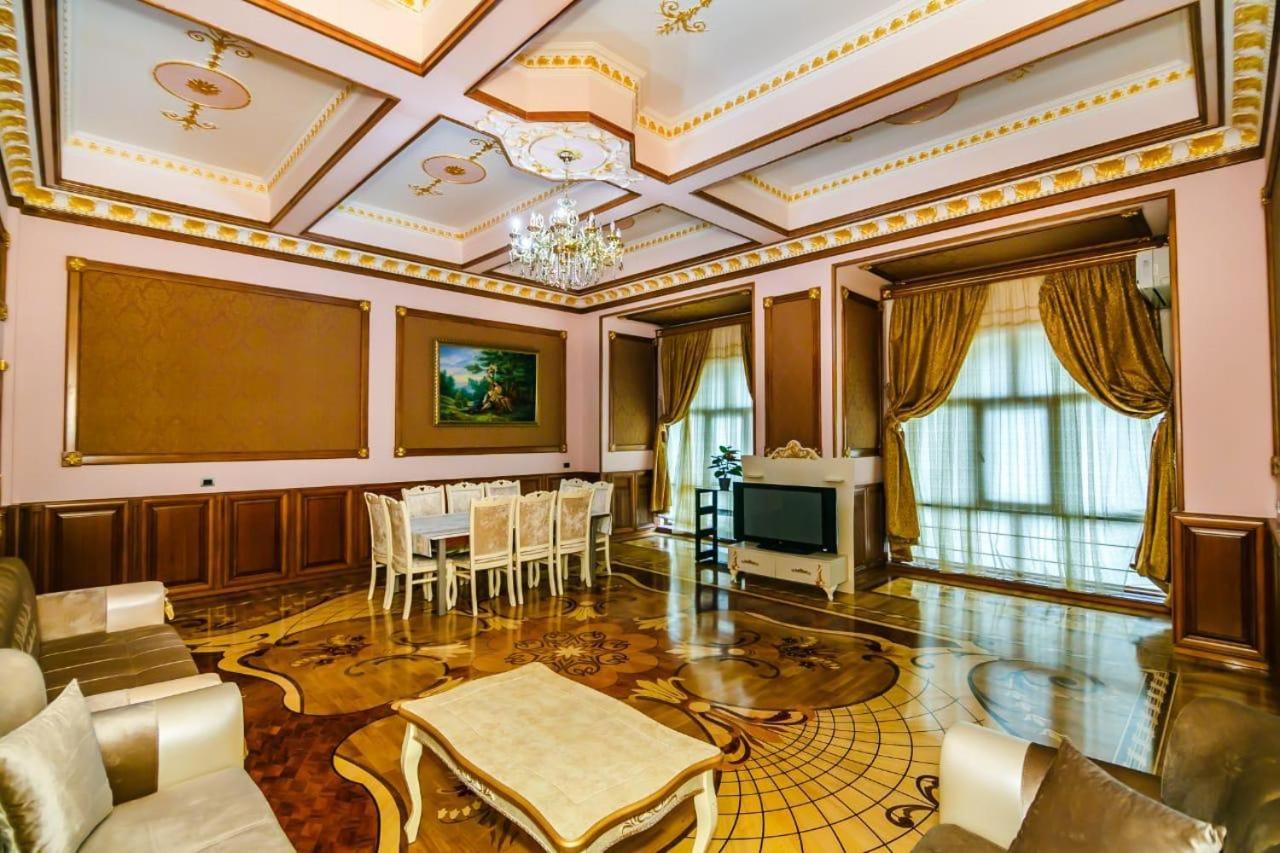 VIP Apartment HARD ROCK Cafe