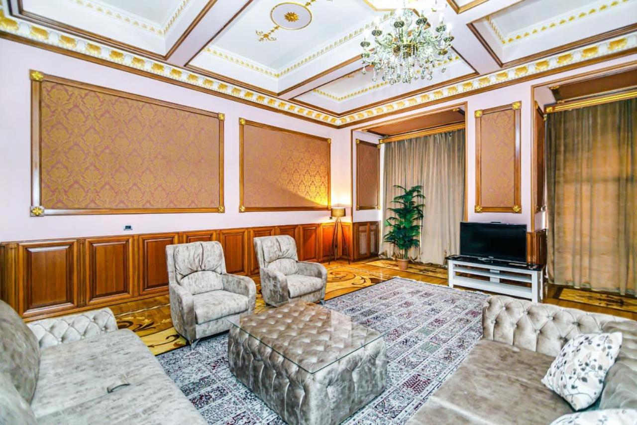 VIP Apartment HARD ROCK Cafe