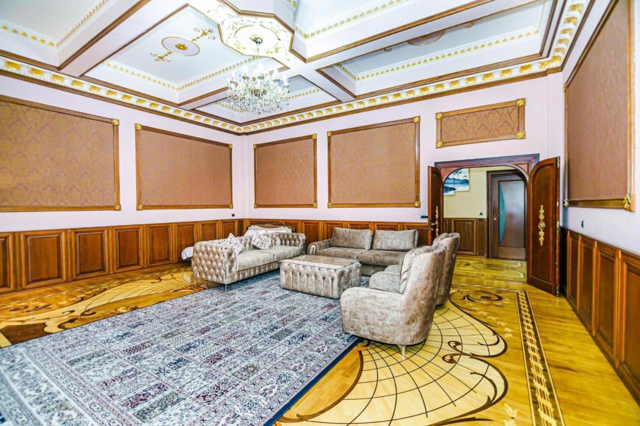 VIP Apartment HARD ROCK Cafe