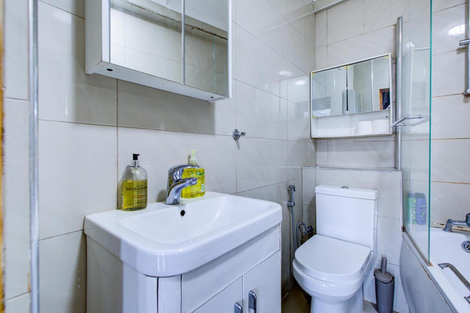 Marble Arch Service Apartment
