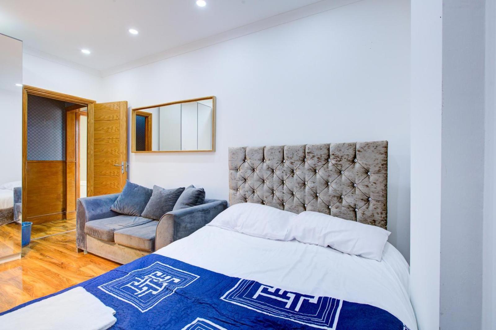 Marble Arch Service Apartment