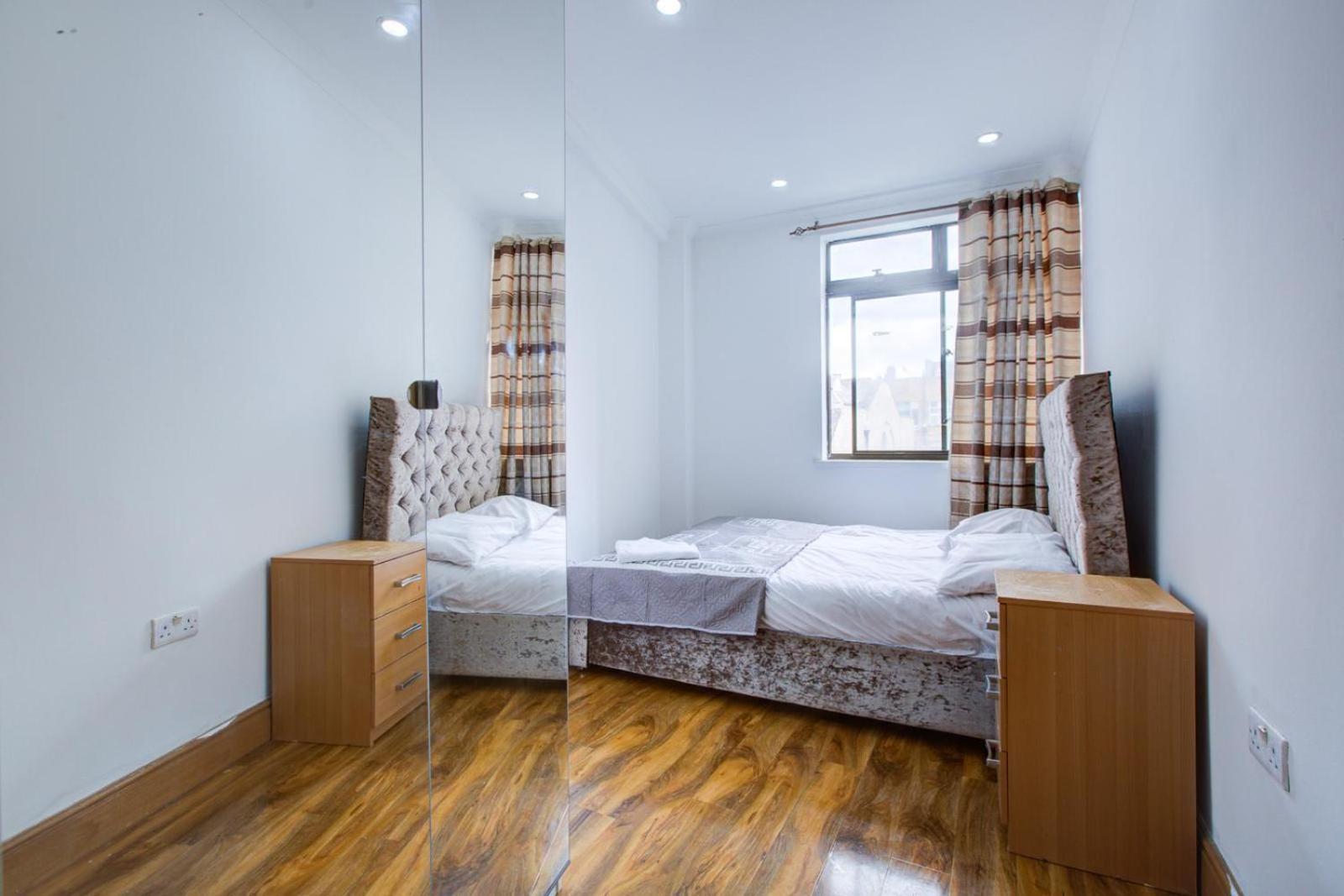 Marble Arch Service Apartment
