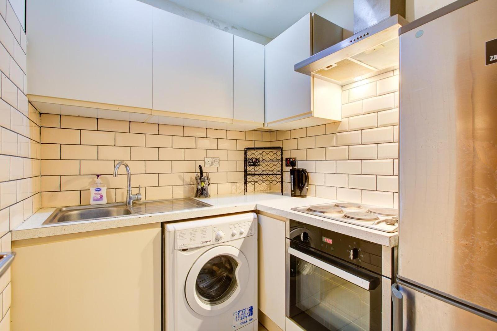 Marble Arch Service Apartment