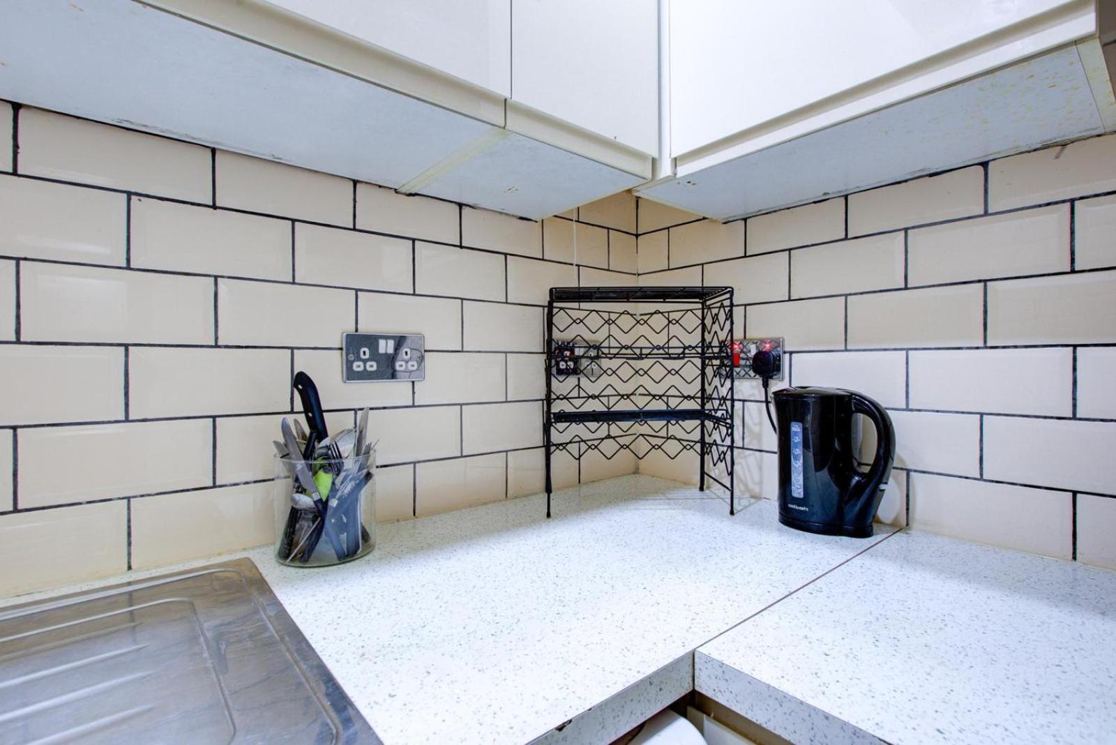 Marble Arch Service Apartment