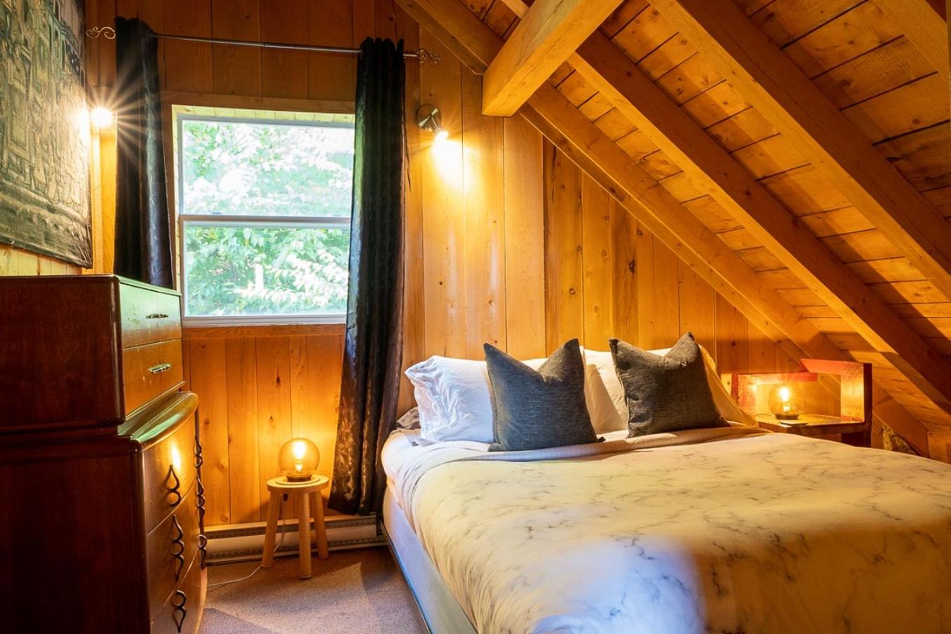Ô Refuge Classic Chalet, Hot tub & Scenic view