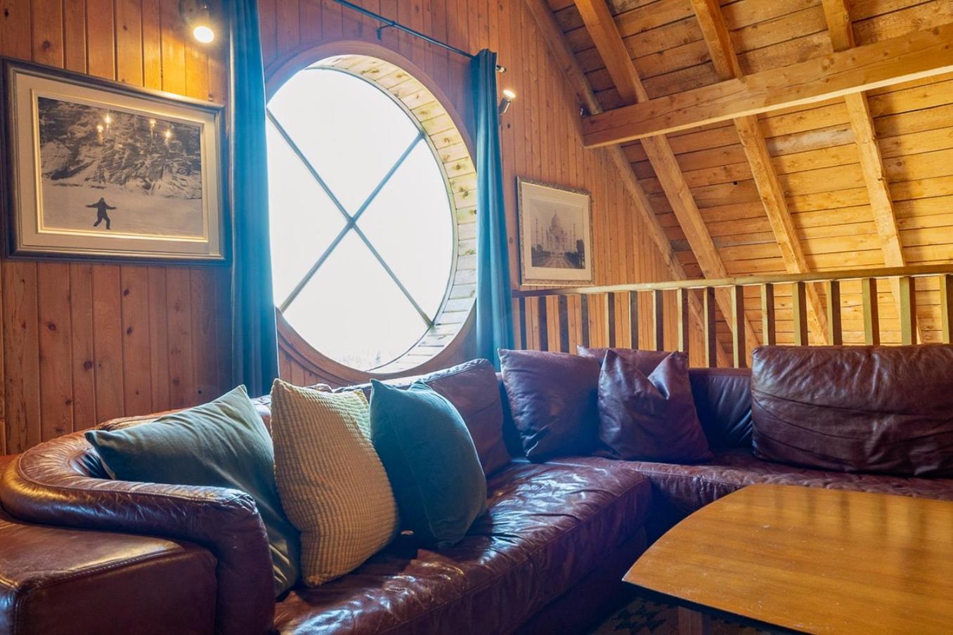 Ô Refuge Classic Chalet, Hot tub & Scenic view