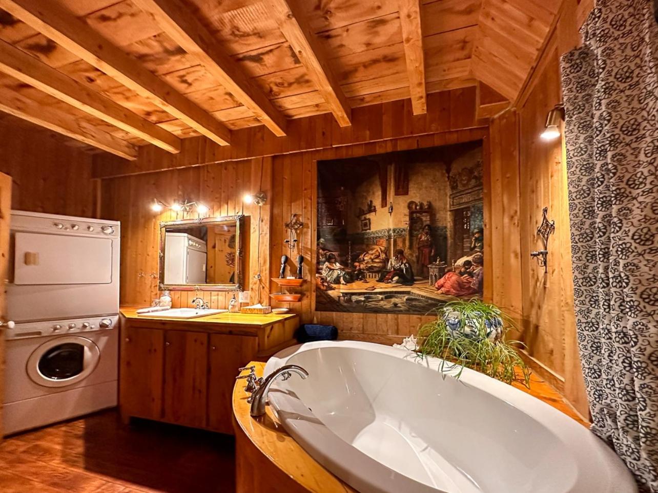 Ô Refuge Classic Chalet, Hot tub & Scenic view
