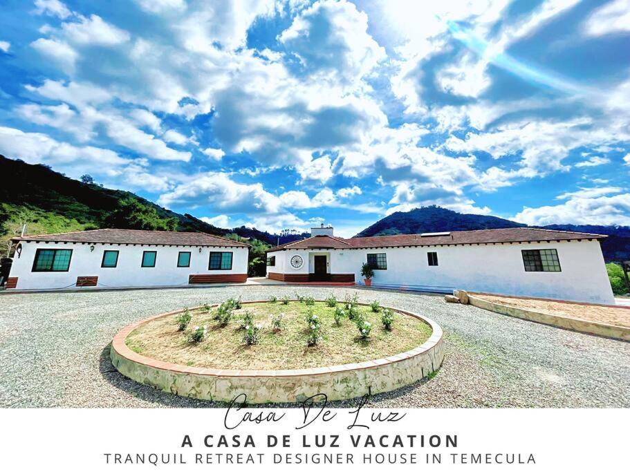 Hotel Panorama Paradiso by CasadeLuz, 5Acre 360 Retreat close to Old Town Temecula Wine Country - Image 1