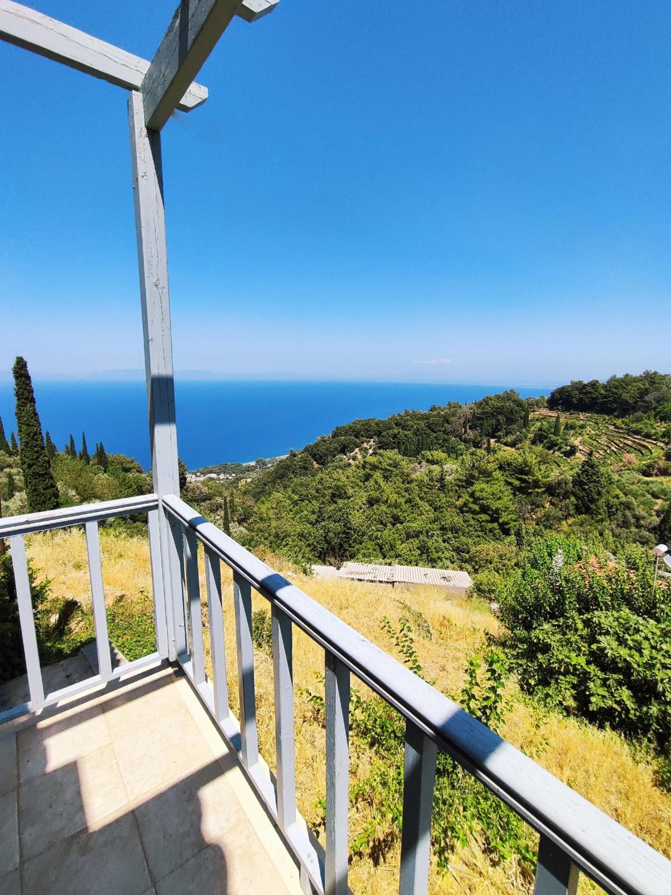 La Petite Maison view 5