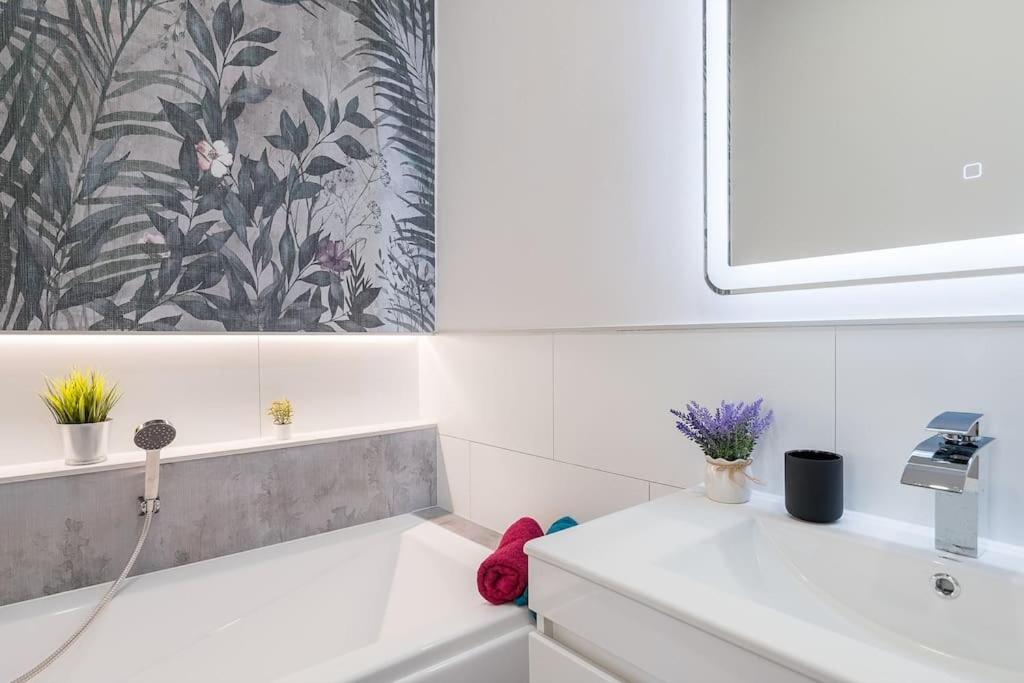 Deluxe Central Budapest Retreat - Free Parking