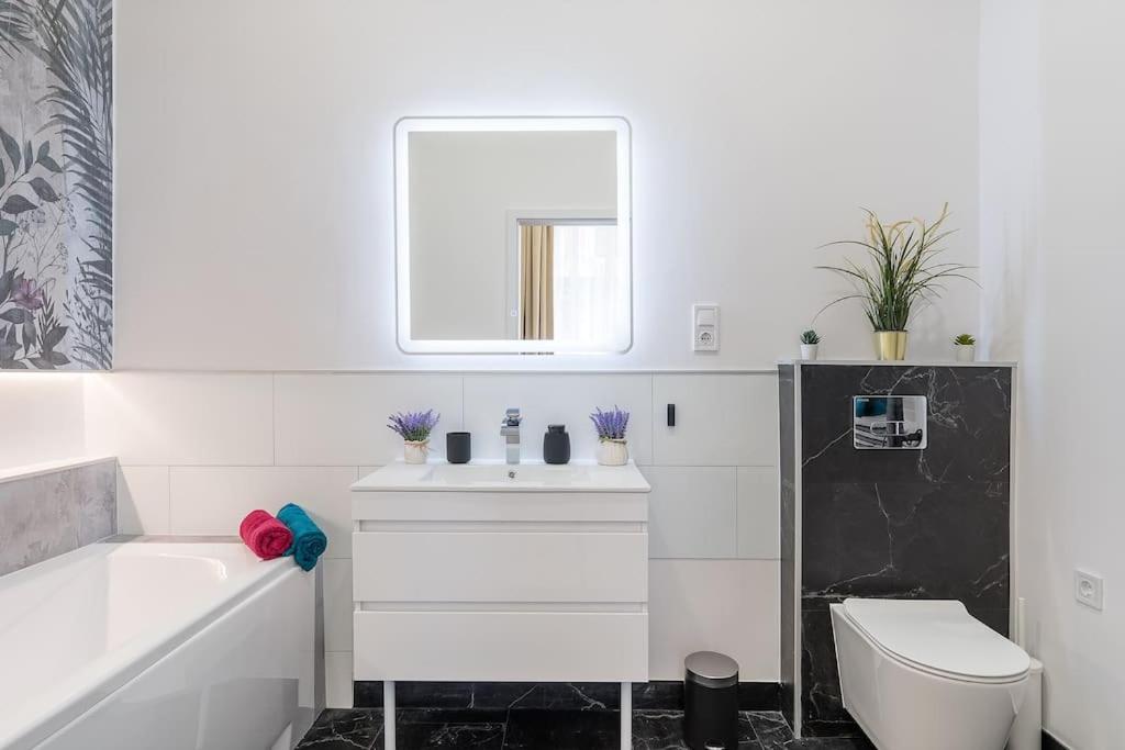 Deluxe Central Budapest Retreat - Free Parking
