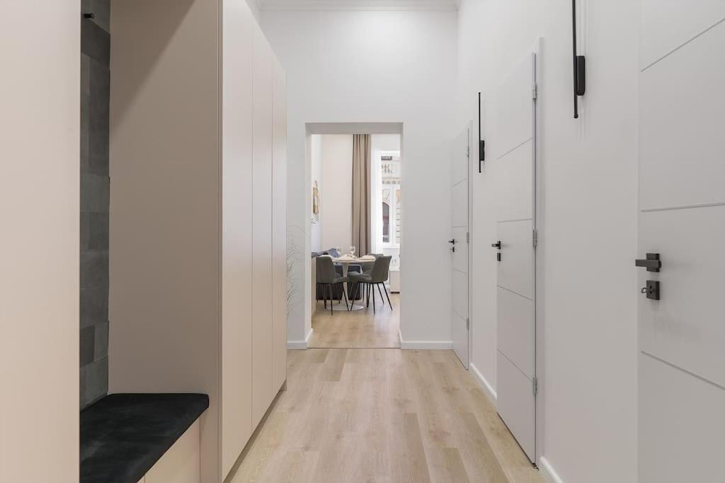 Deluxe Central Budapest Retreat - Free Parking