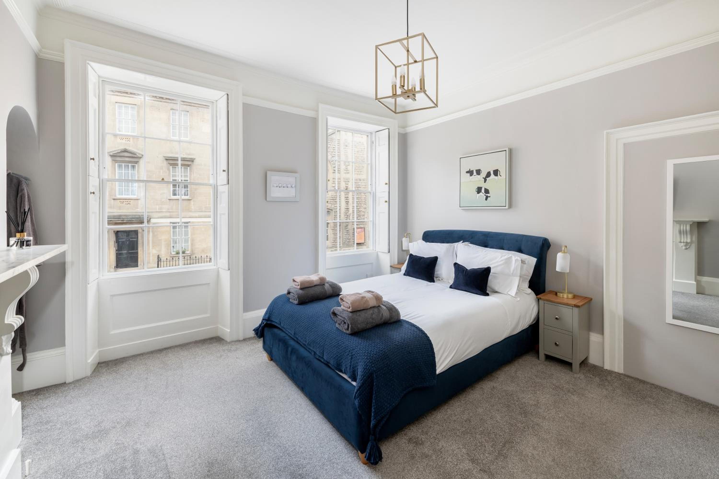 Luxury Georgian Escape, Central view 5
