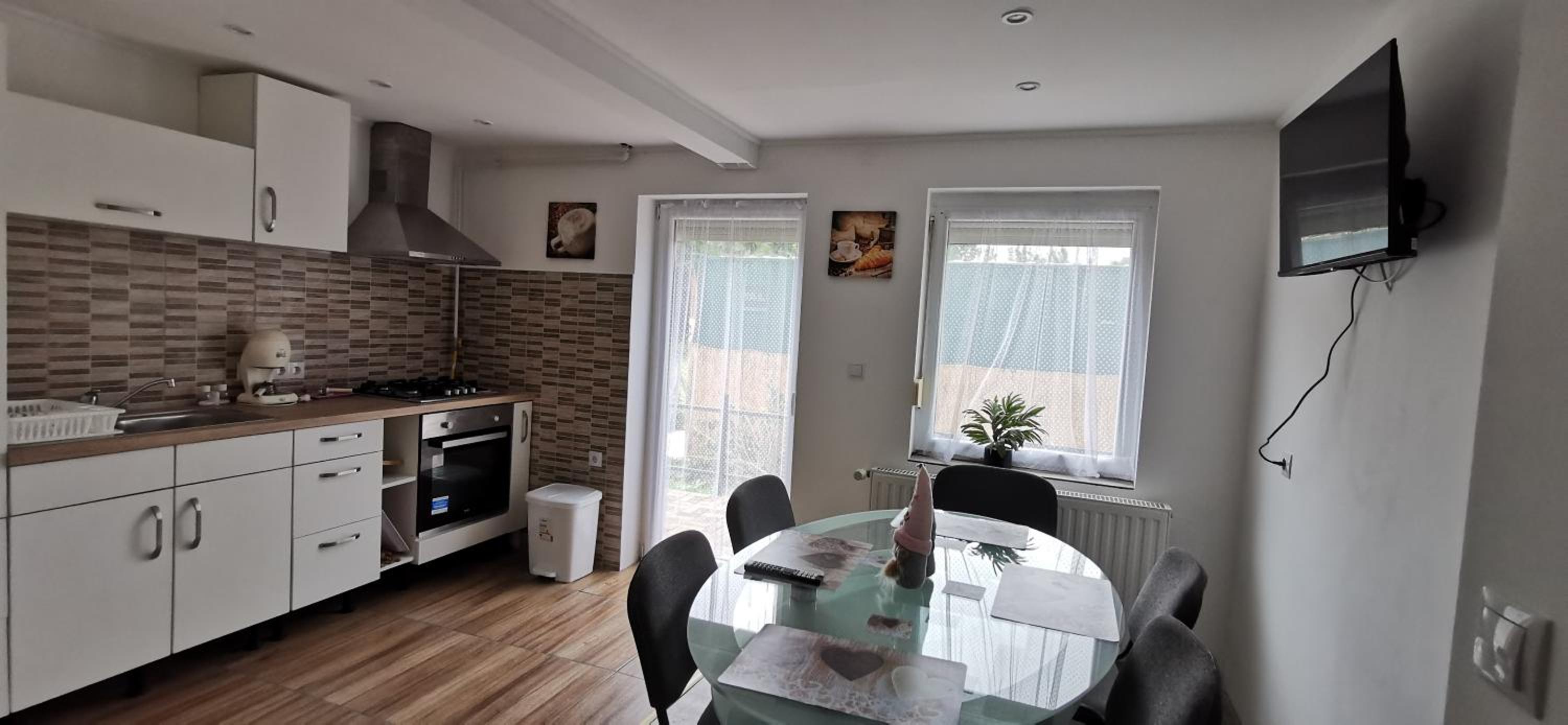 Rigófészek Apartmanház