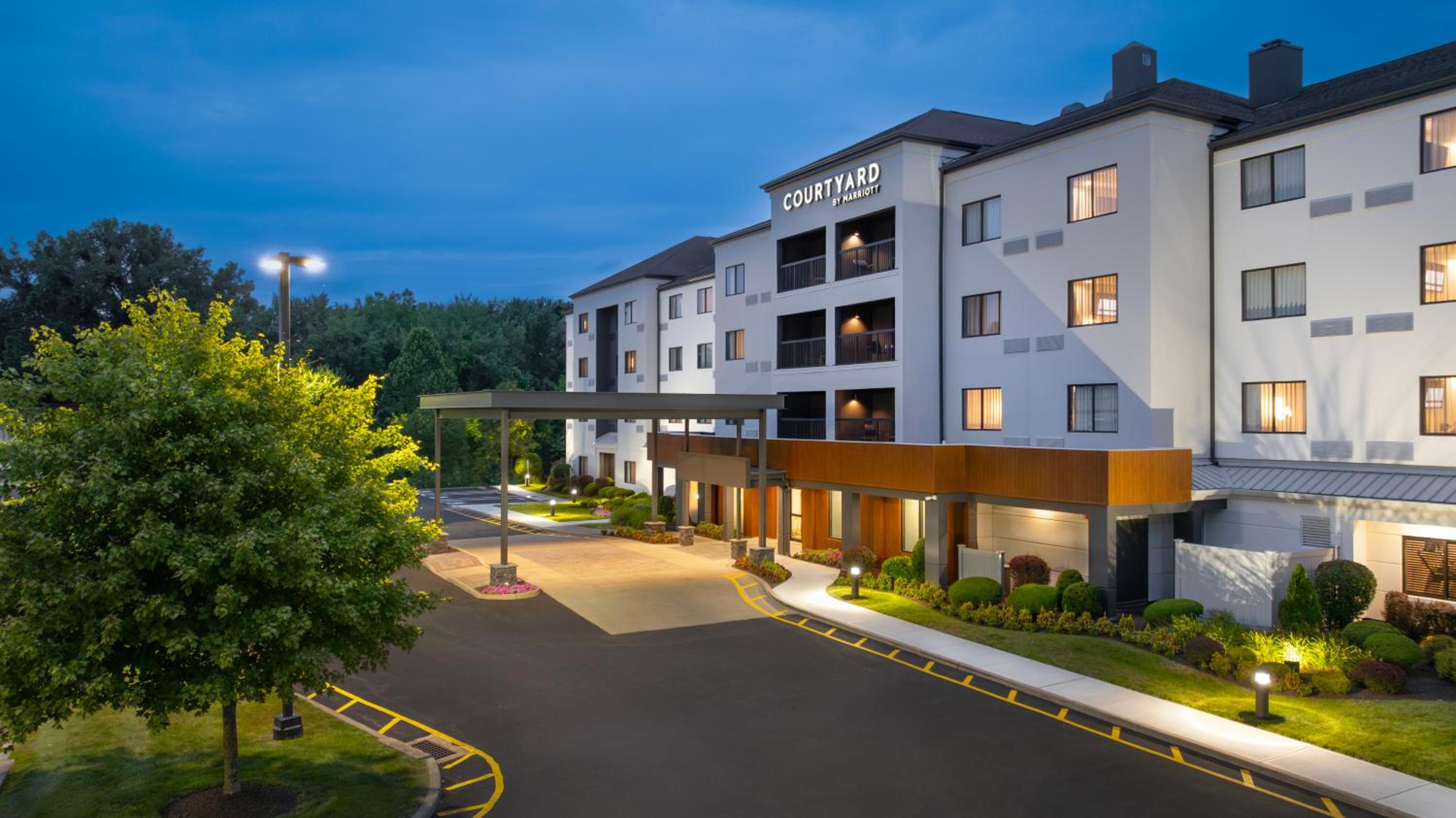 Danbury Vacations - Courtyard by Marriott Danbury - Property Image 13