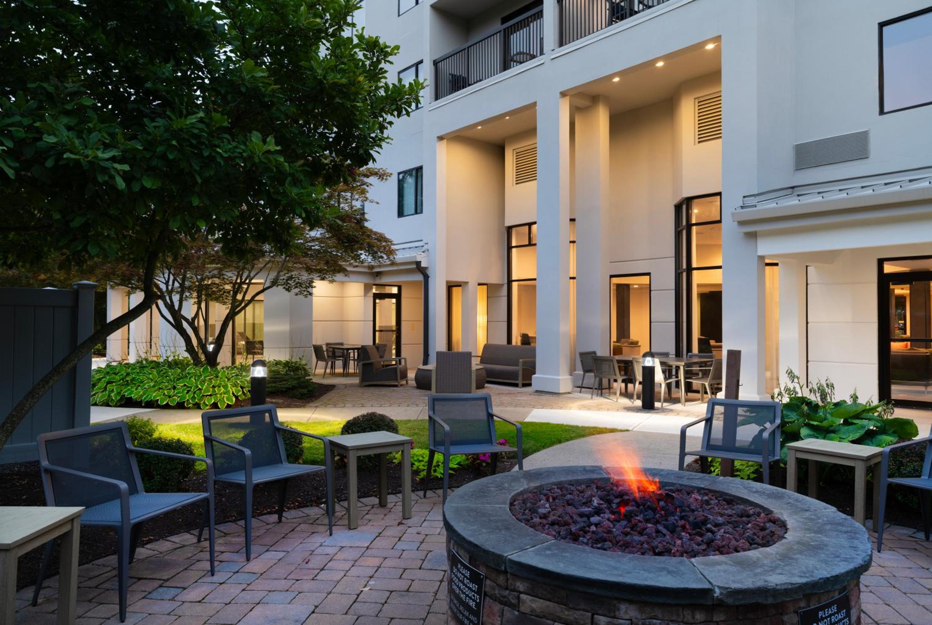 Danbury Vacations - Courtyard by Marriott Danbury - Property Image 5