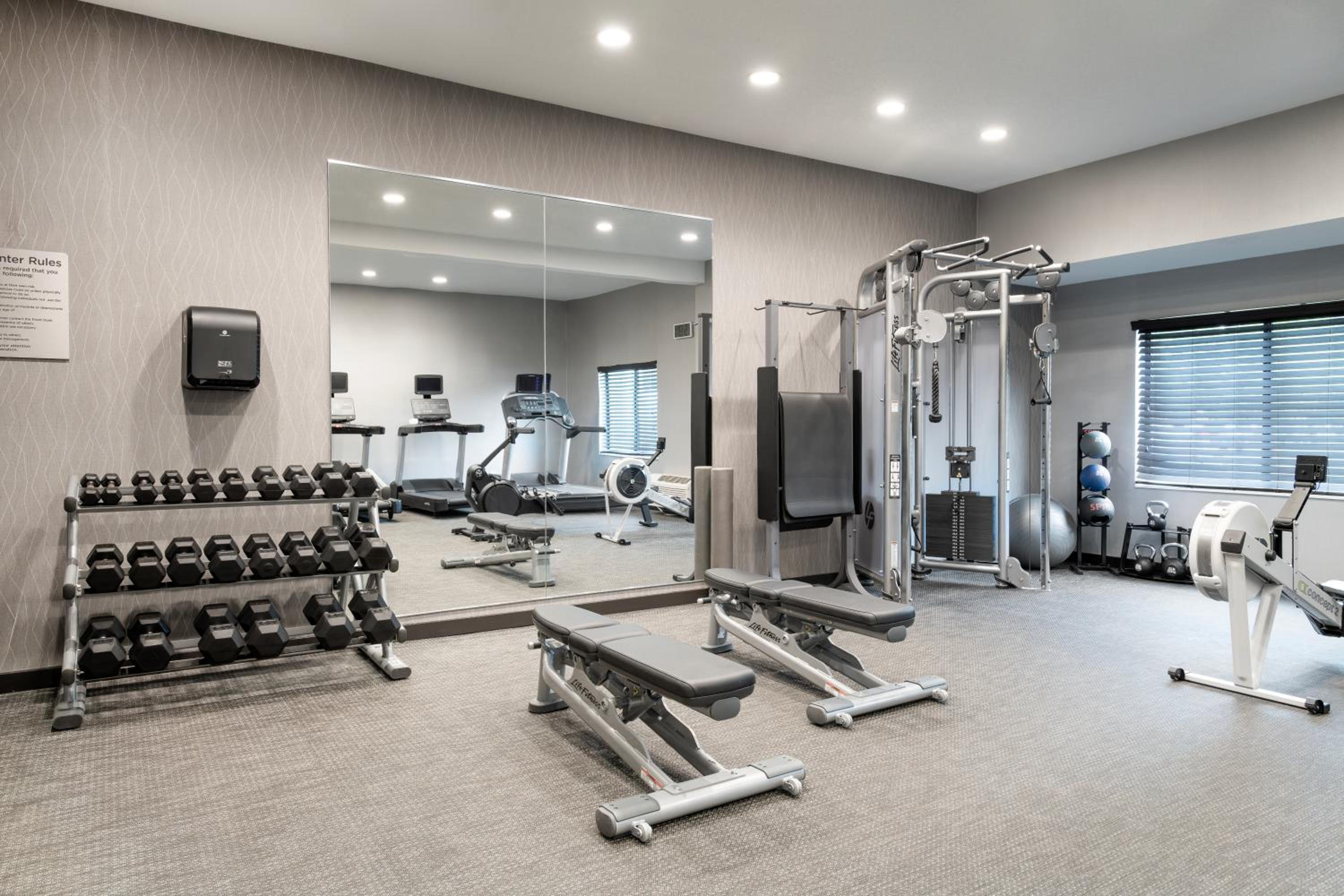 Danbury Vacations - Courtyard by Marriott Danbury - Property Image 7