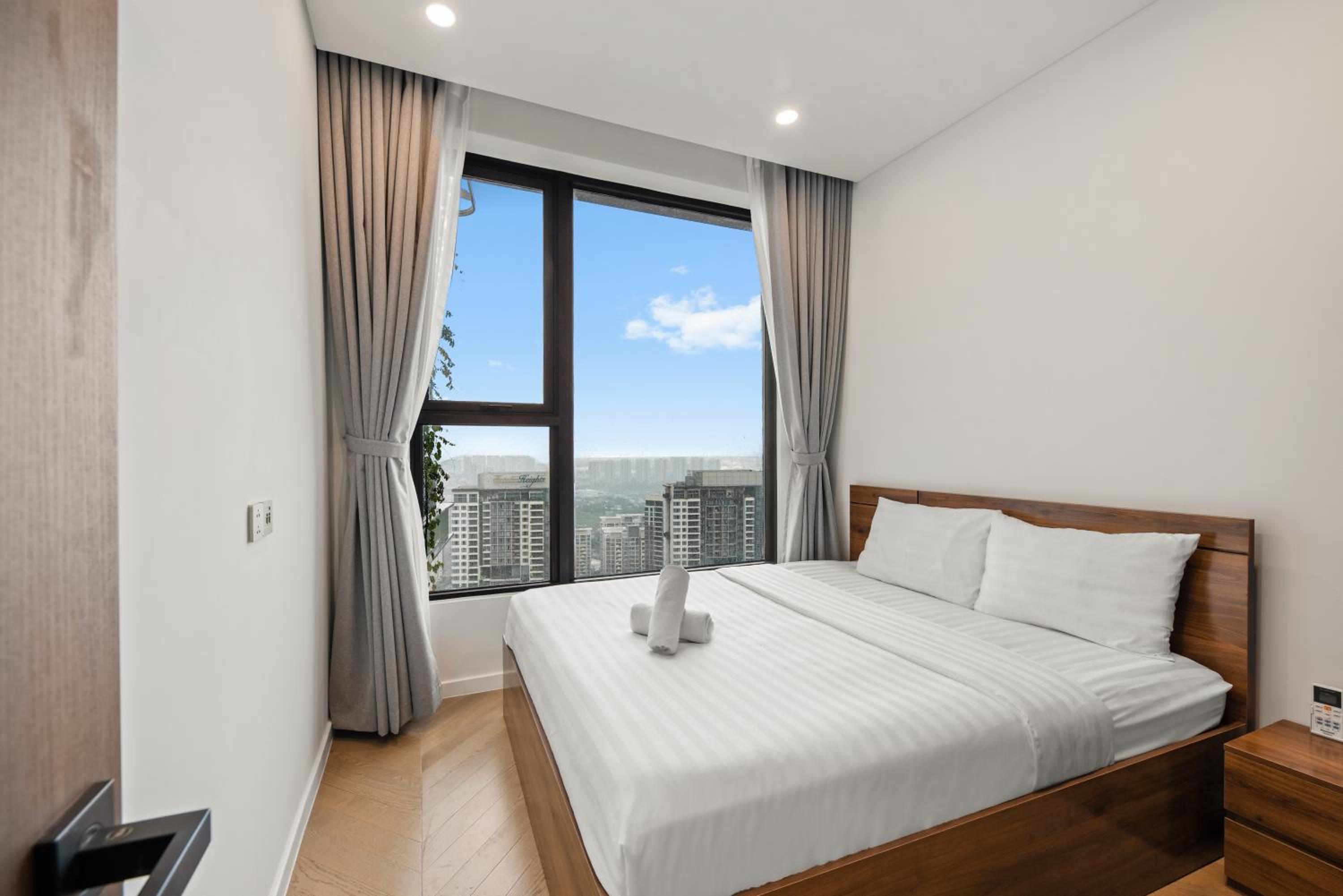 Smile Home - Lumiere Riverside - Luxury Stay in Thao Dien