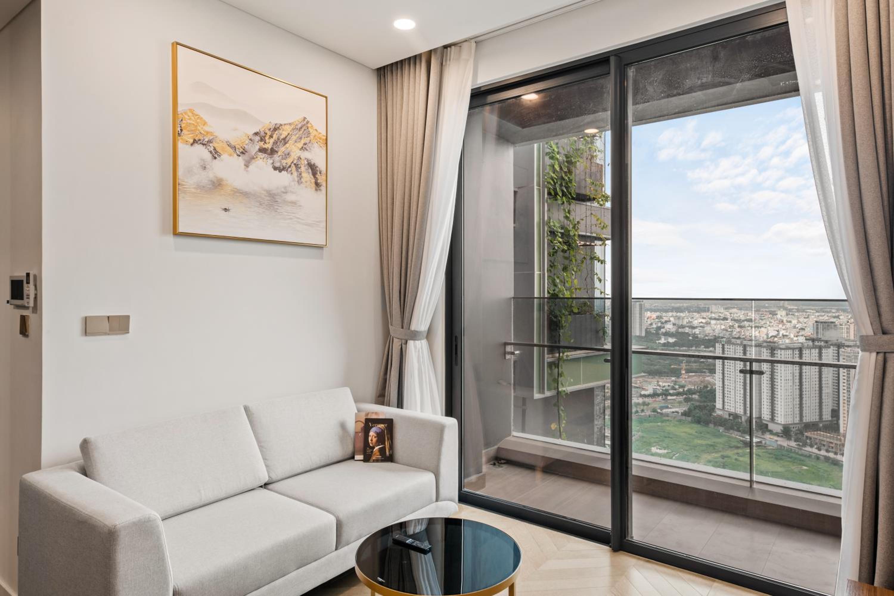 Smile Home - Lumiere Riverside - Luxury Stay in Thao Dien