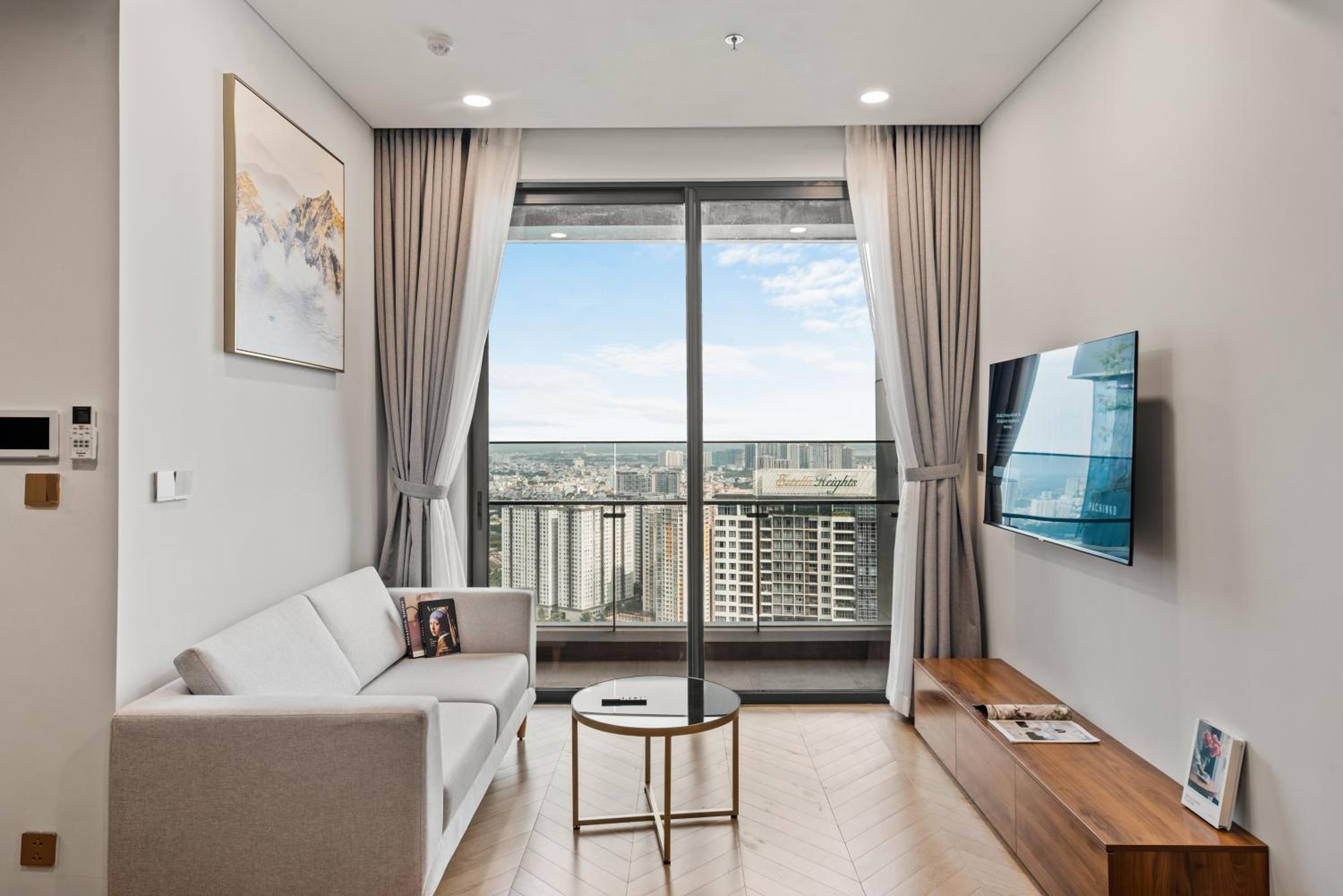 Smile Home - Lumiere Riverside - Luxury Stay in Thao Dien