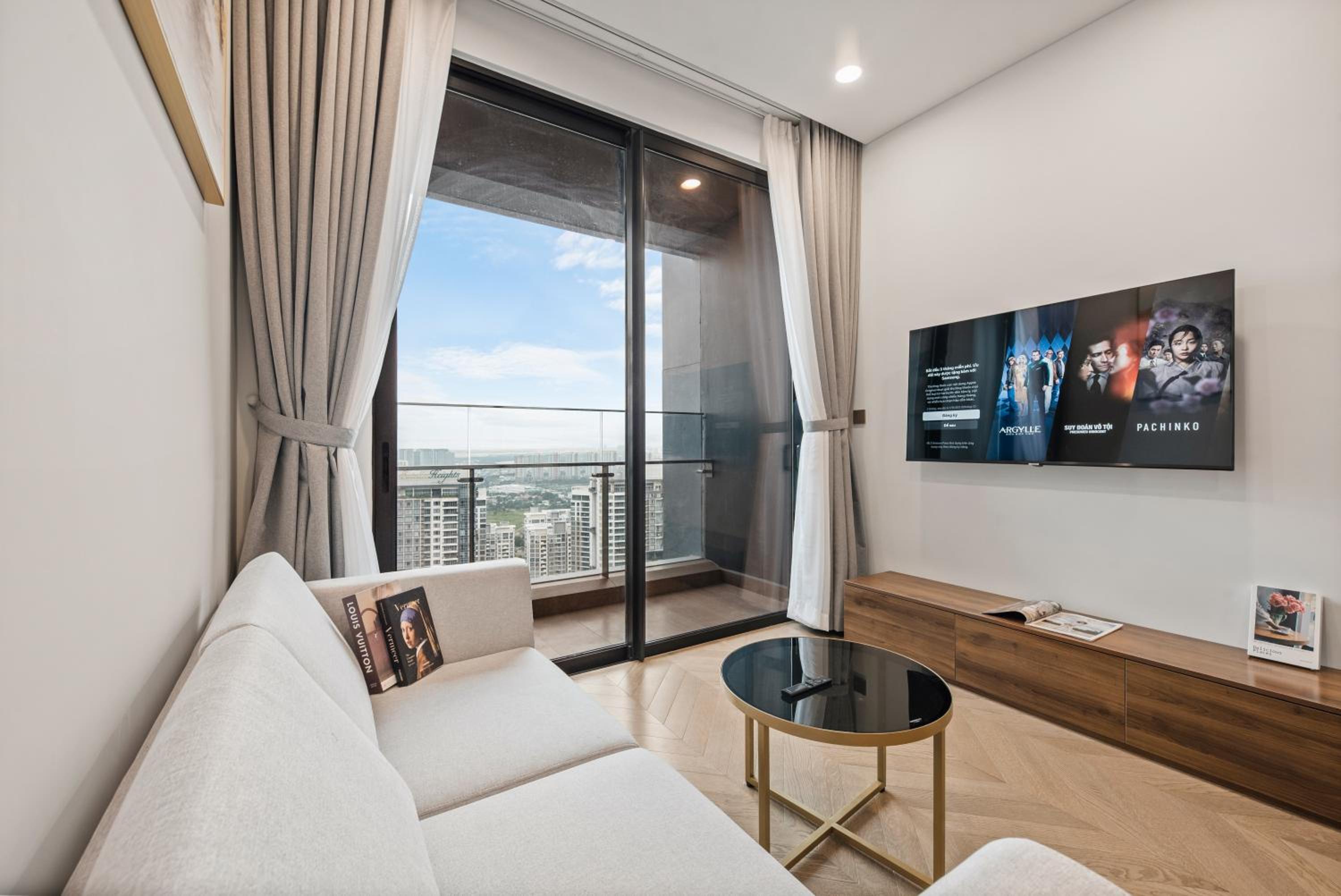 Smile Home - Lumiere Riverside - Luxury Stay in Thao Dien