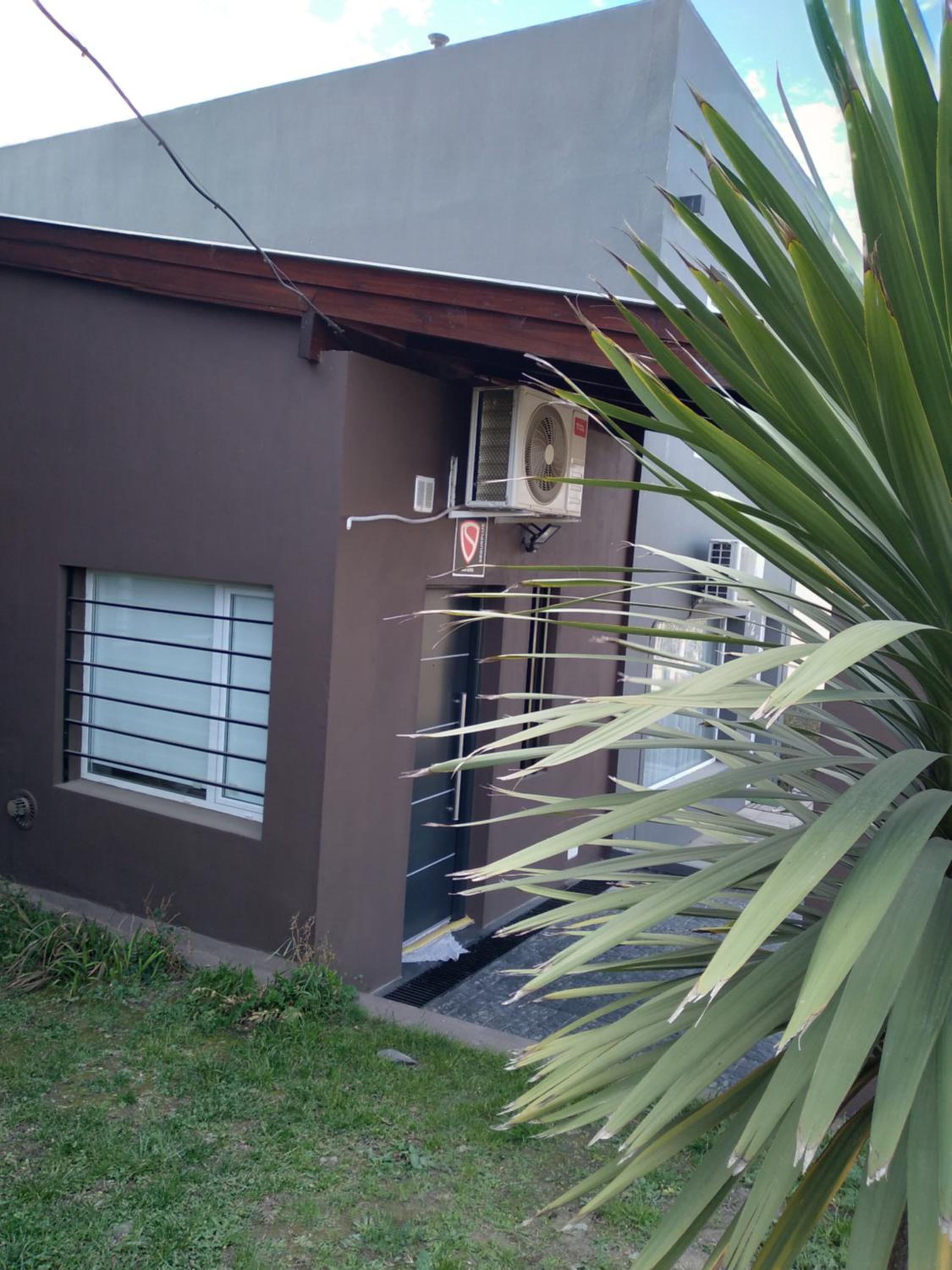 Cabaña loft para 2 a metros del lago con café y facturas