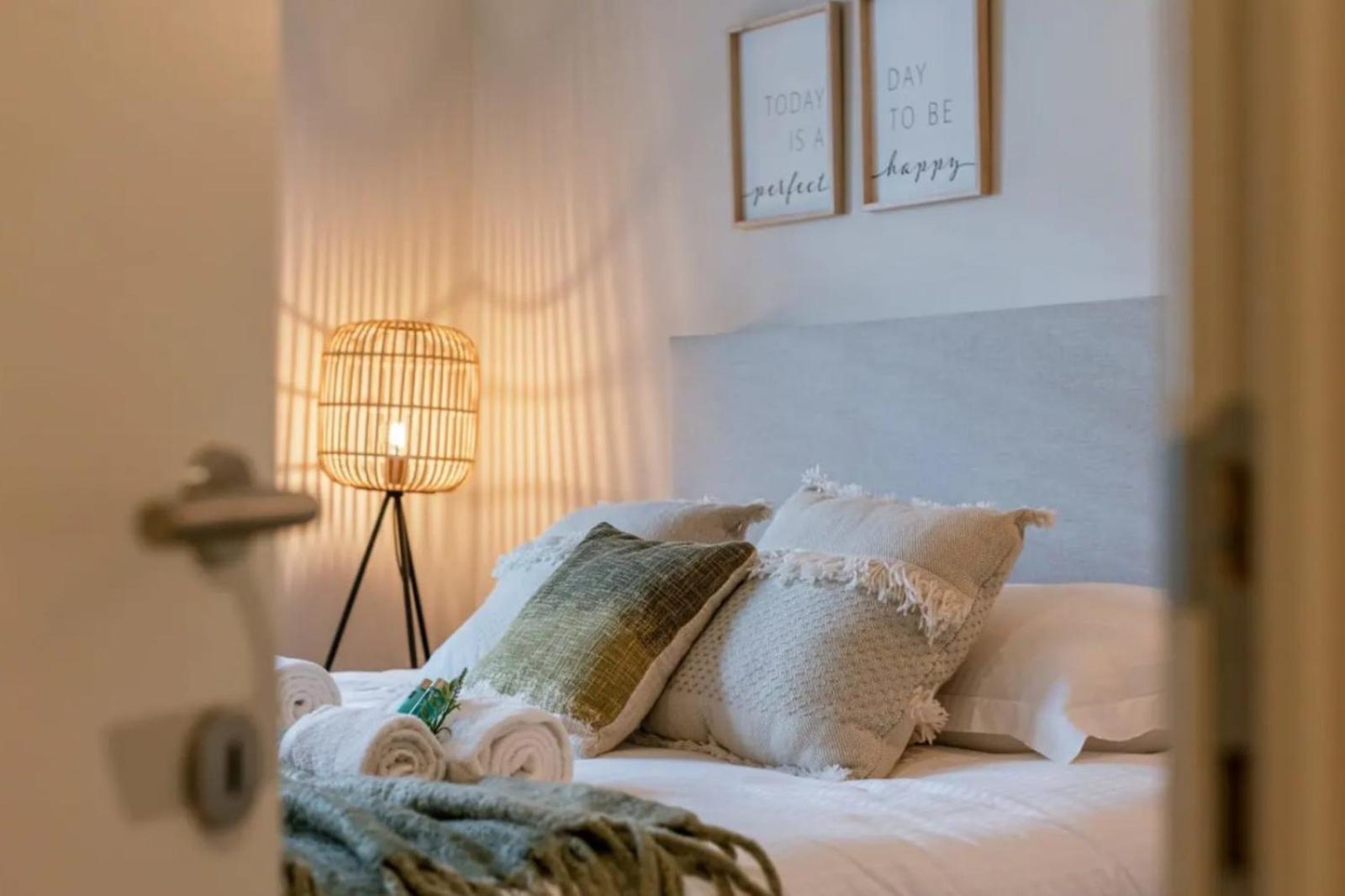 Poseidon Luxe gelijkvloers appartement met tuin ,terras en gratis parkeren ondergrondse staanplaats