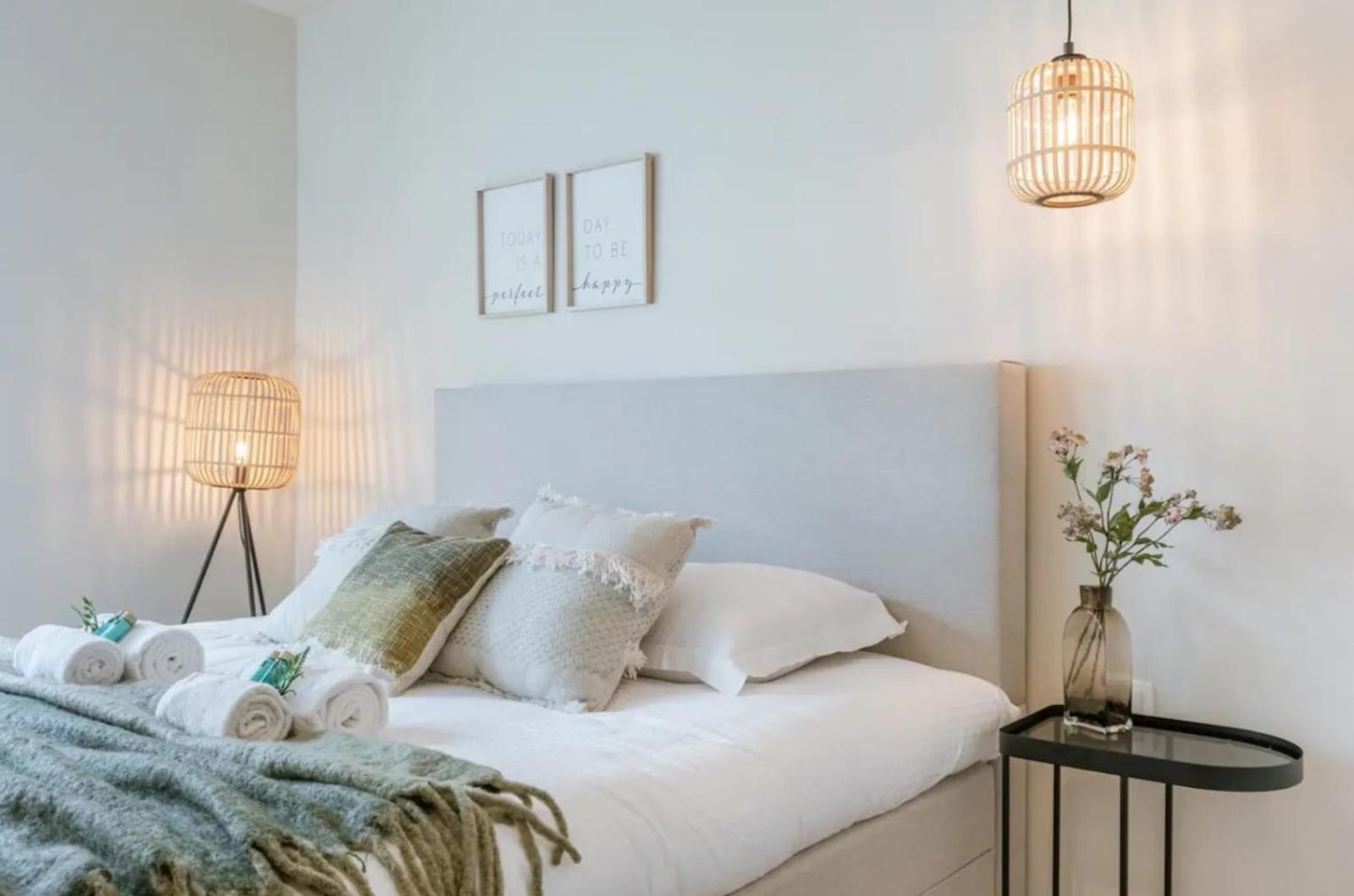Poseidon Luxe gelijkvloers appartement met tuin ,terras en gratis parkeren ondergrondse staanplaats