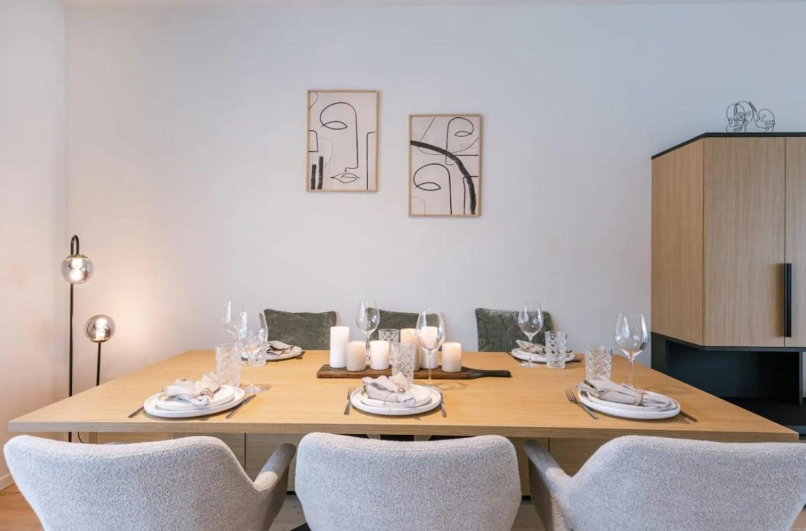 Poseidon Luxe gelijkvloers appartement met tuin ,terras en gratis parkeren ondergrondse staanplaats