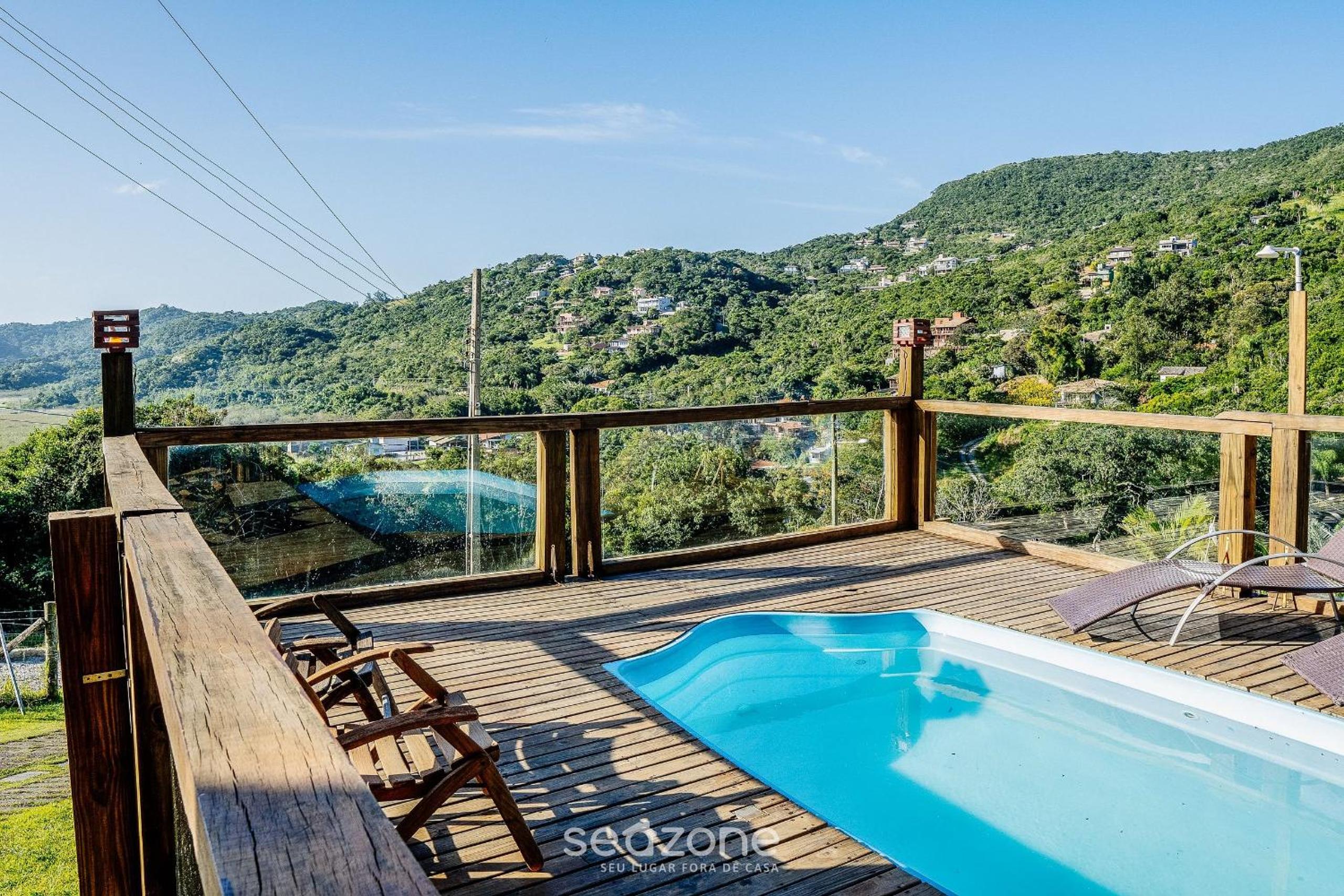 Beautiful rustic house w/ pool in Garopaba EGF000
