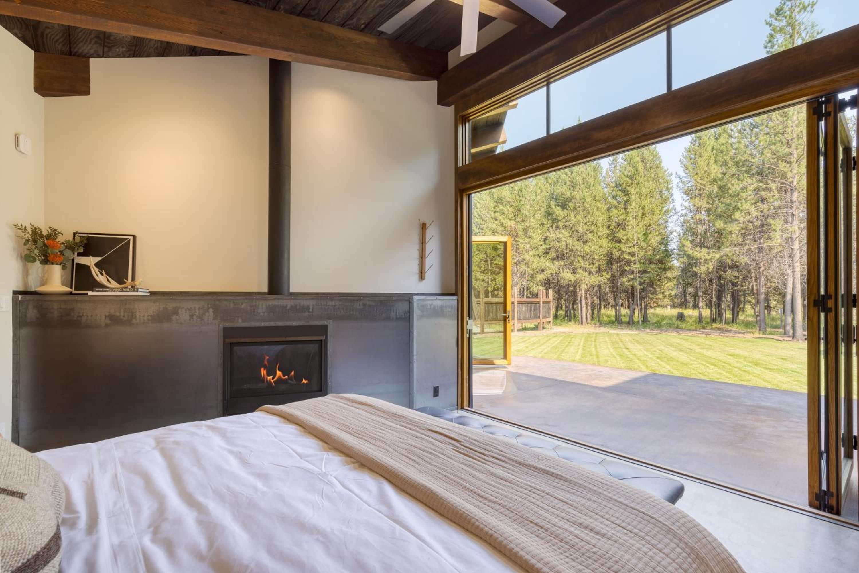 Newly Built • Sauna • Hot Tub • Cold Punge Lazy River Glamp-House by AvantStay