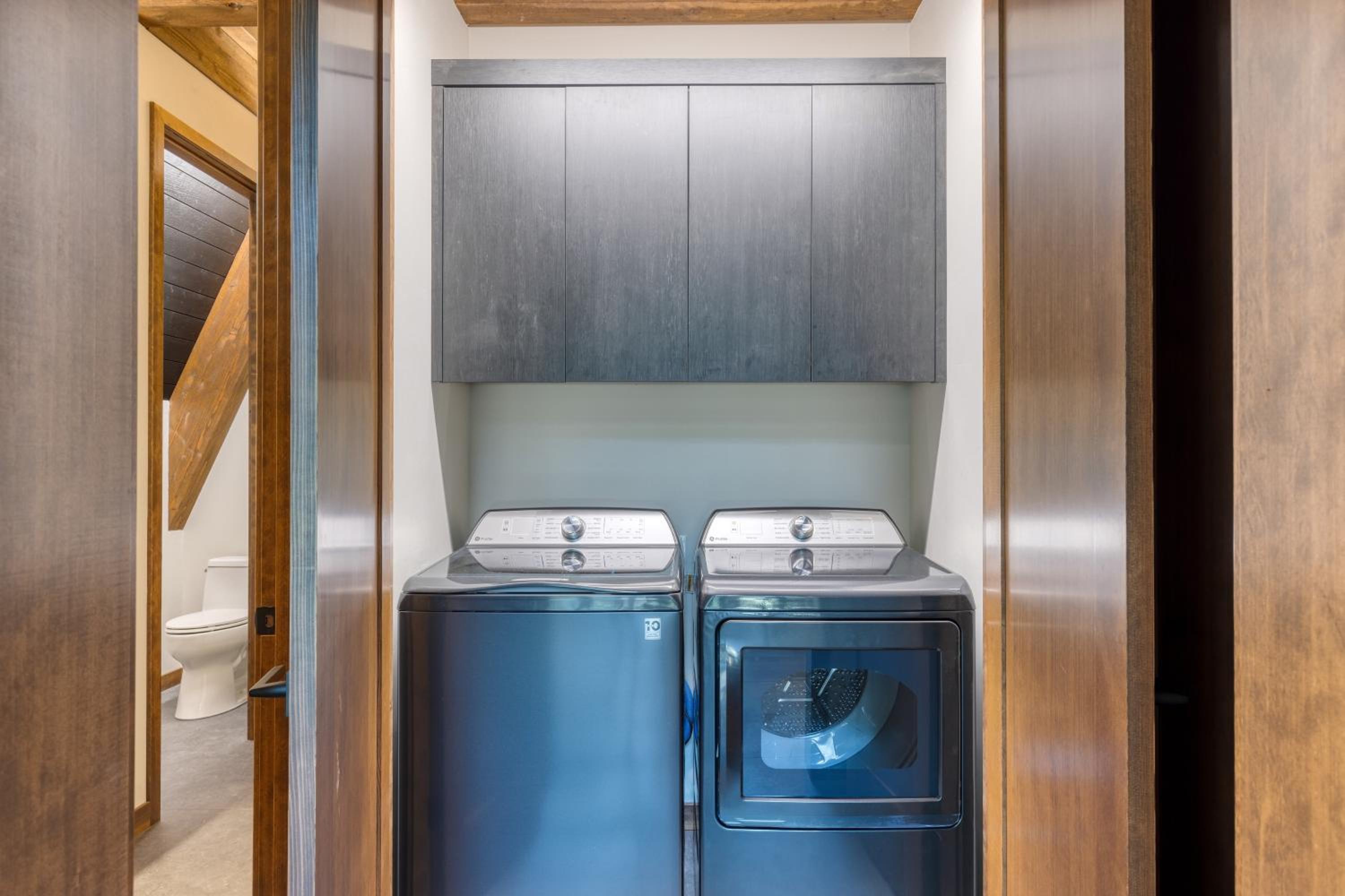 Newly Built • Sauna • Hot Tub • Cold Punge Lazy River Glamp-House by AvantStay