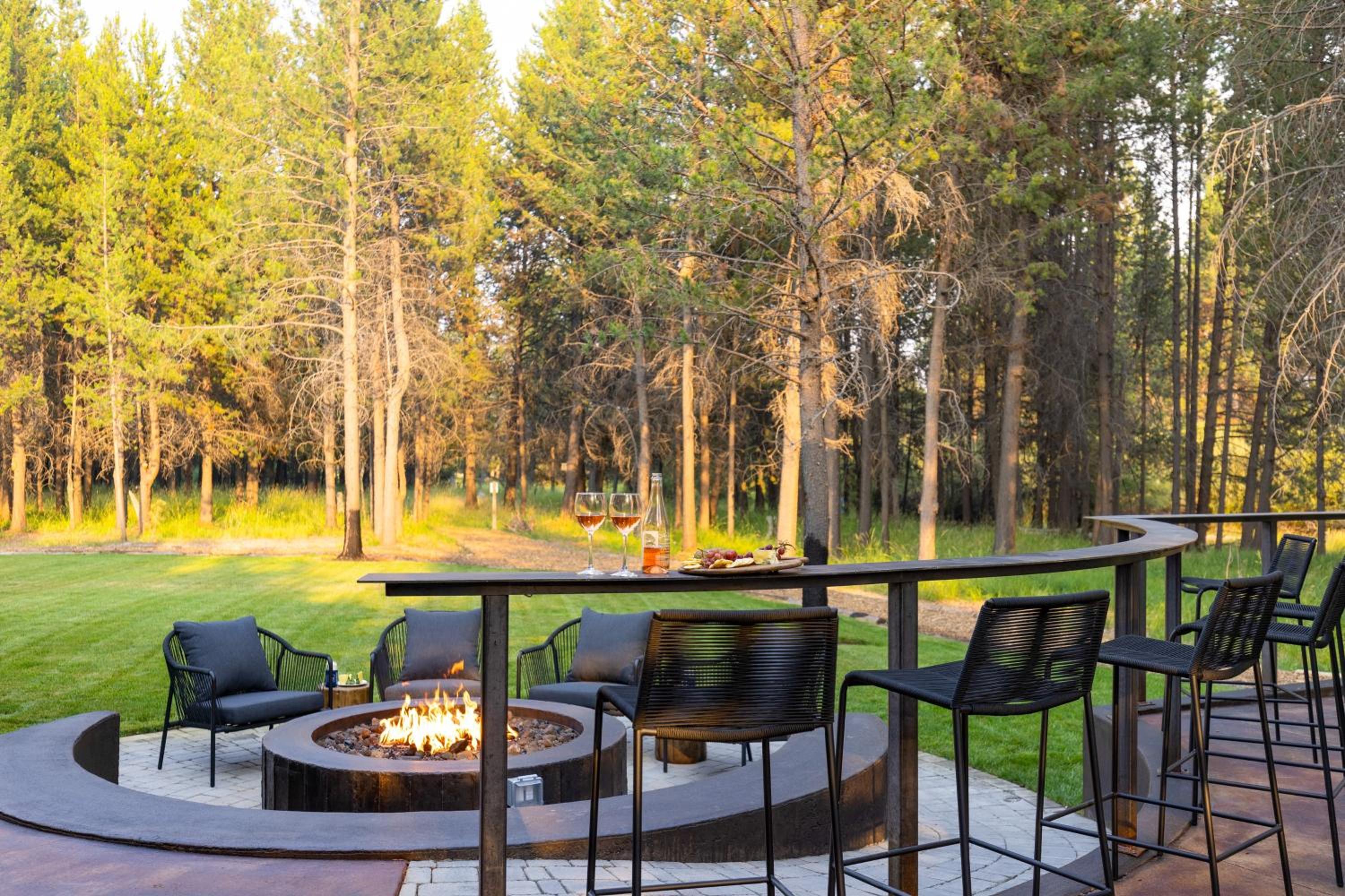 Newly Built • Sauna • Hot Tub • Cold Punge Lazy River Glamp-House by AvantStay