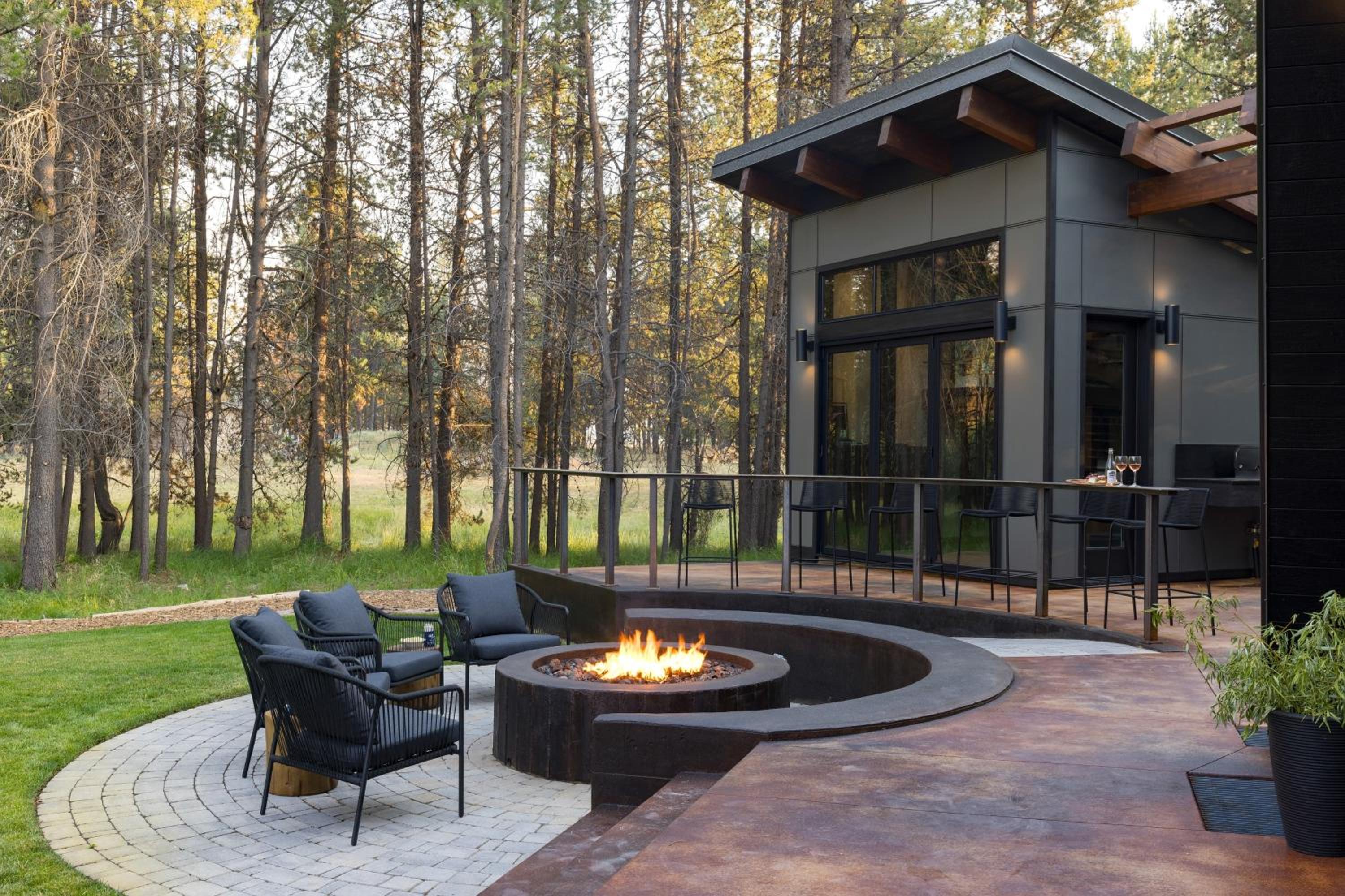 Newly Built • Sauna • Hot Tub • Cold Punge Lazy River Glamp-House by AvantStay