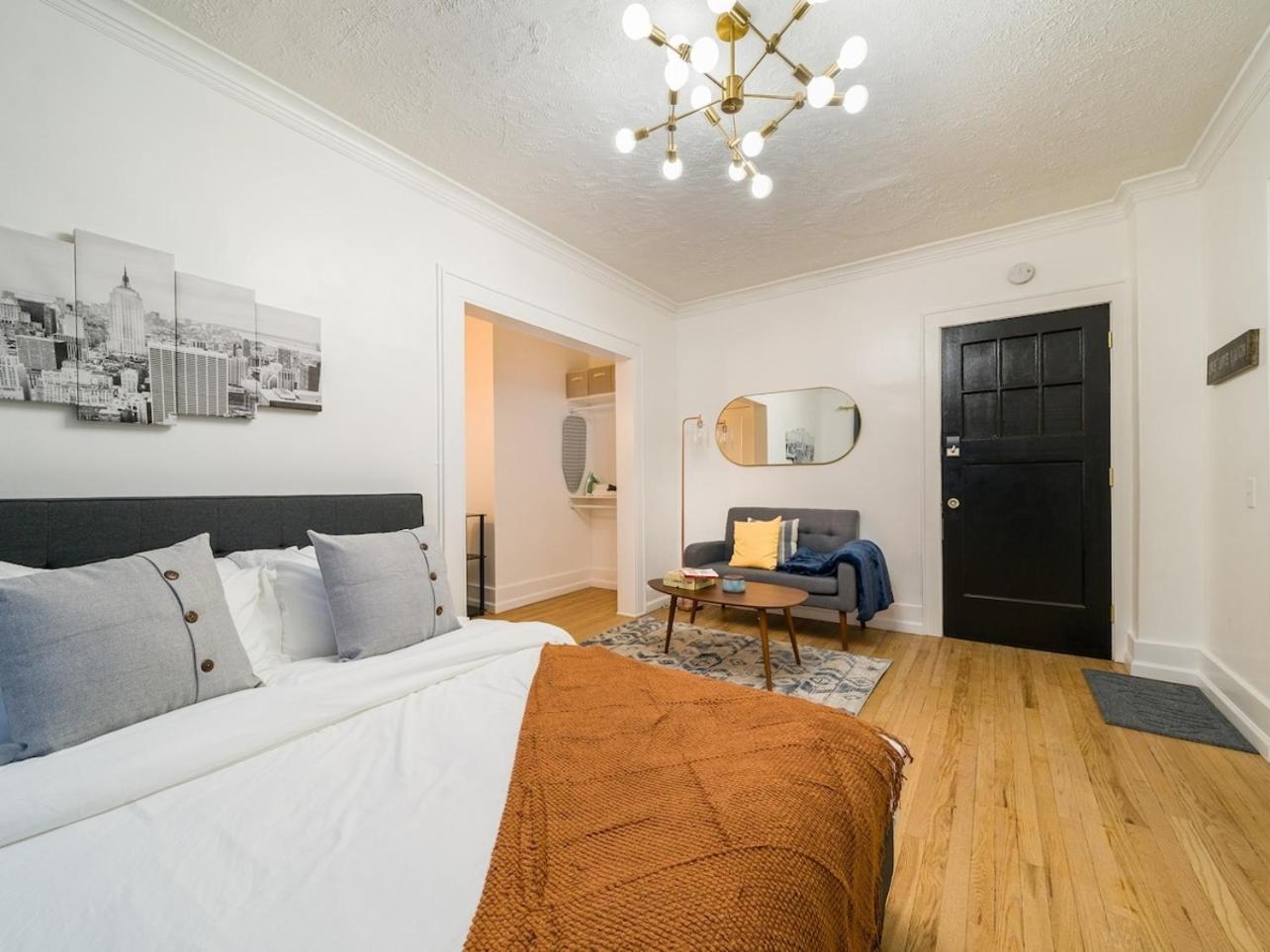 Hotel Your Cozy-studio-highfalls-tv,kitchen,rochest-dt - Image 1