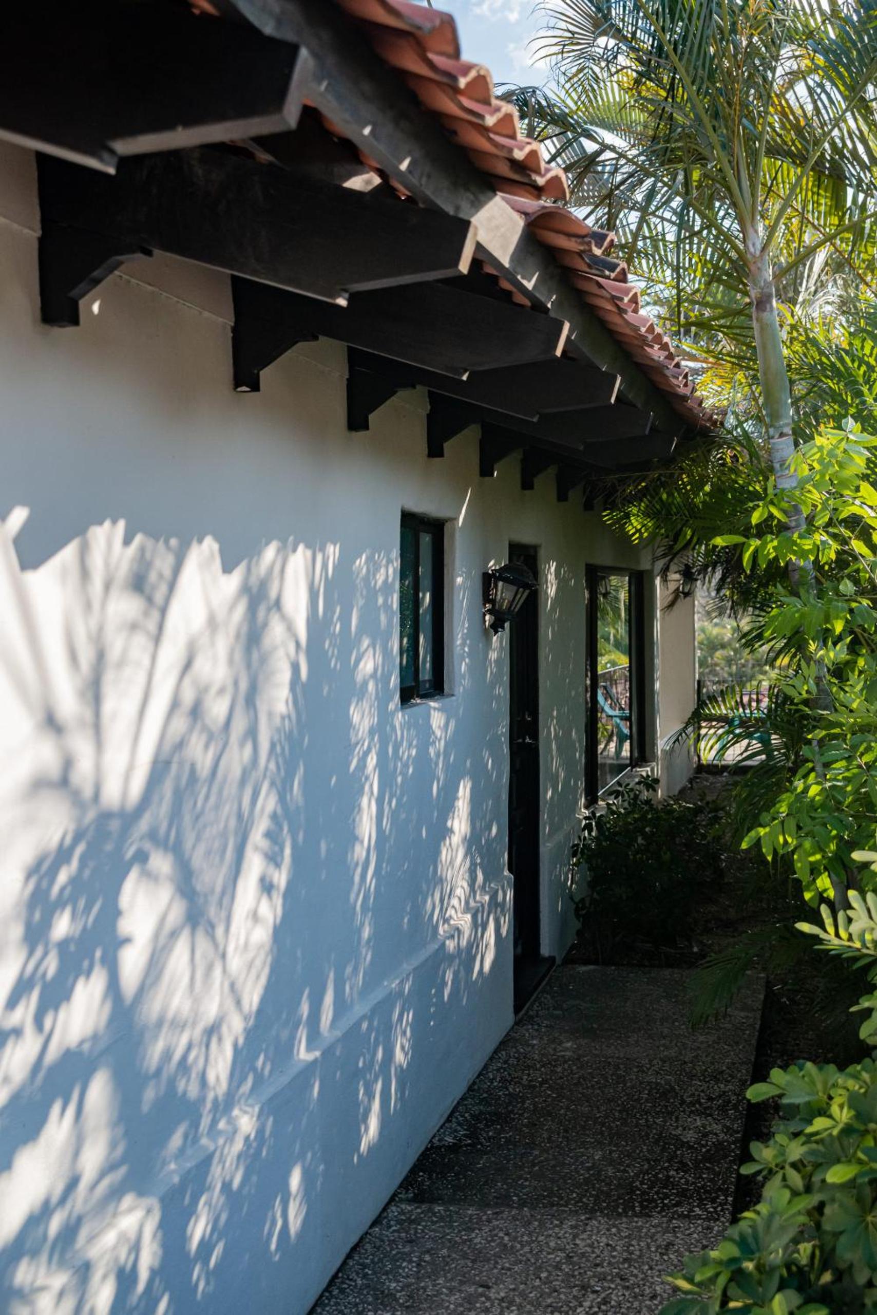 Private Villa With Resort Experience