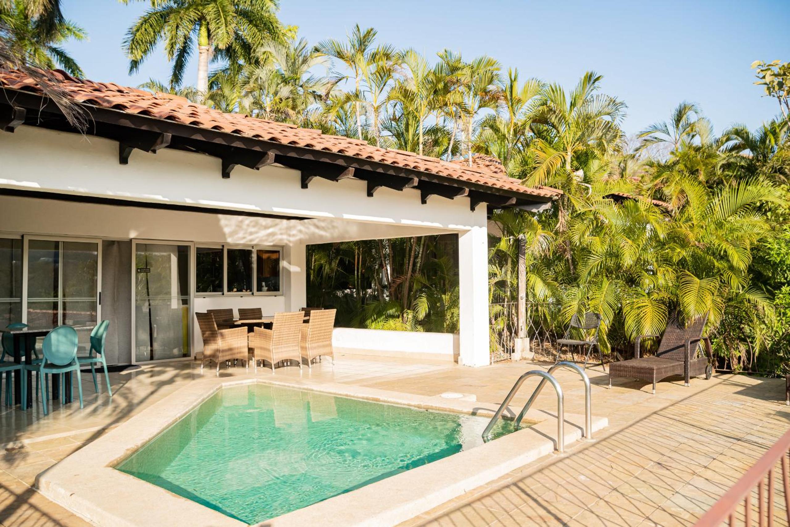 Private Villa With Resort Experience