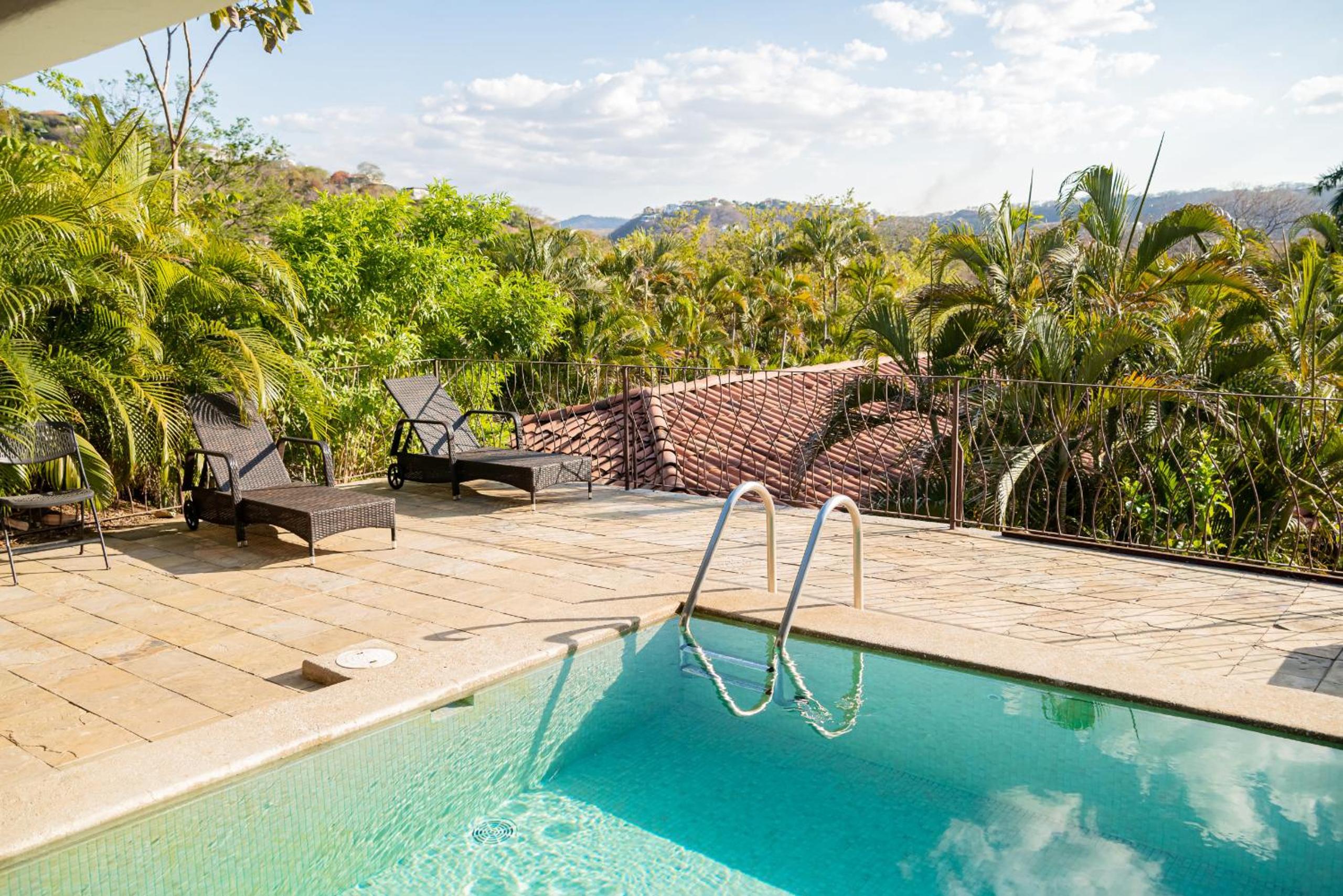 Private Villa With Resort Experience