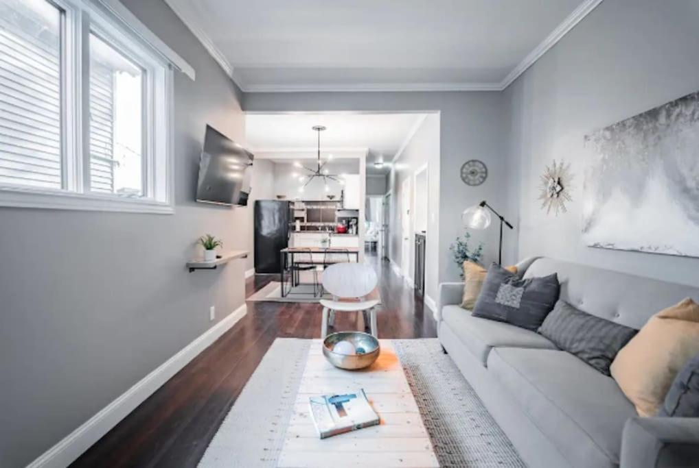 Chic 1BR Retreat with Sofa Bed, Free Parking
