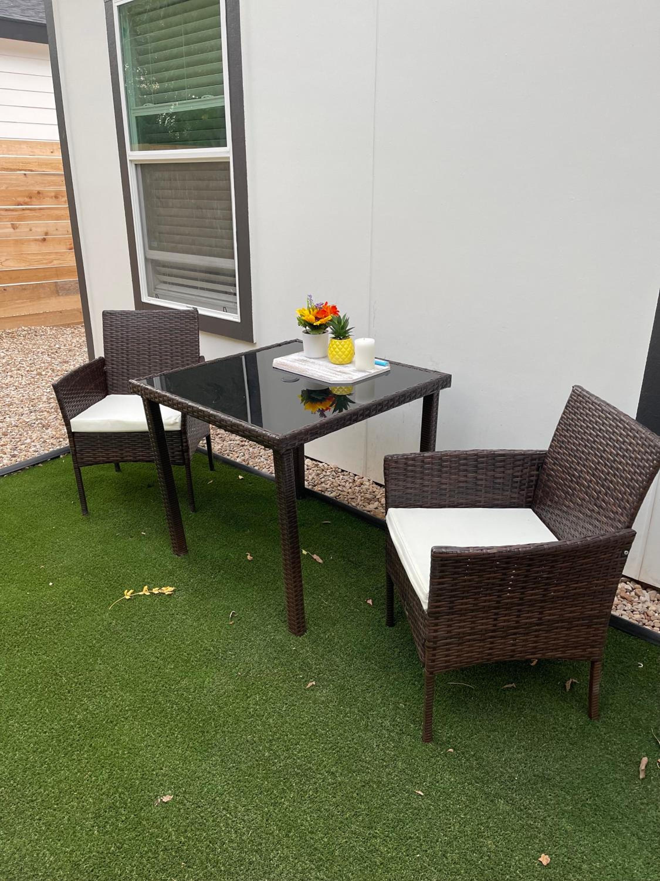 New Home in Lockhart with a Groovy Lounge