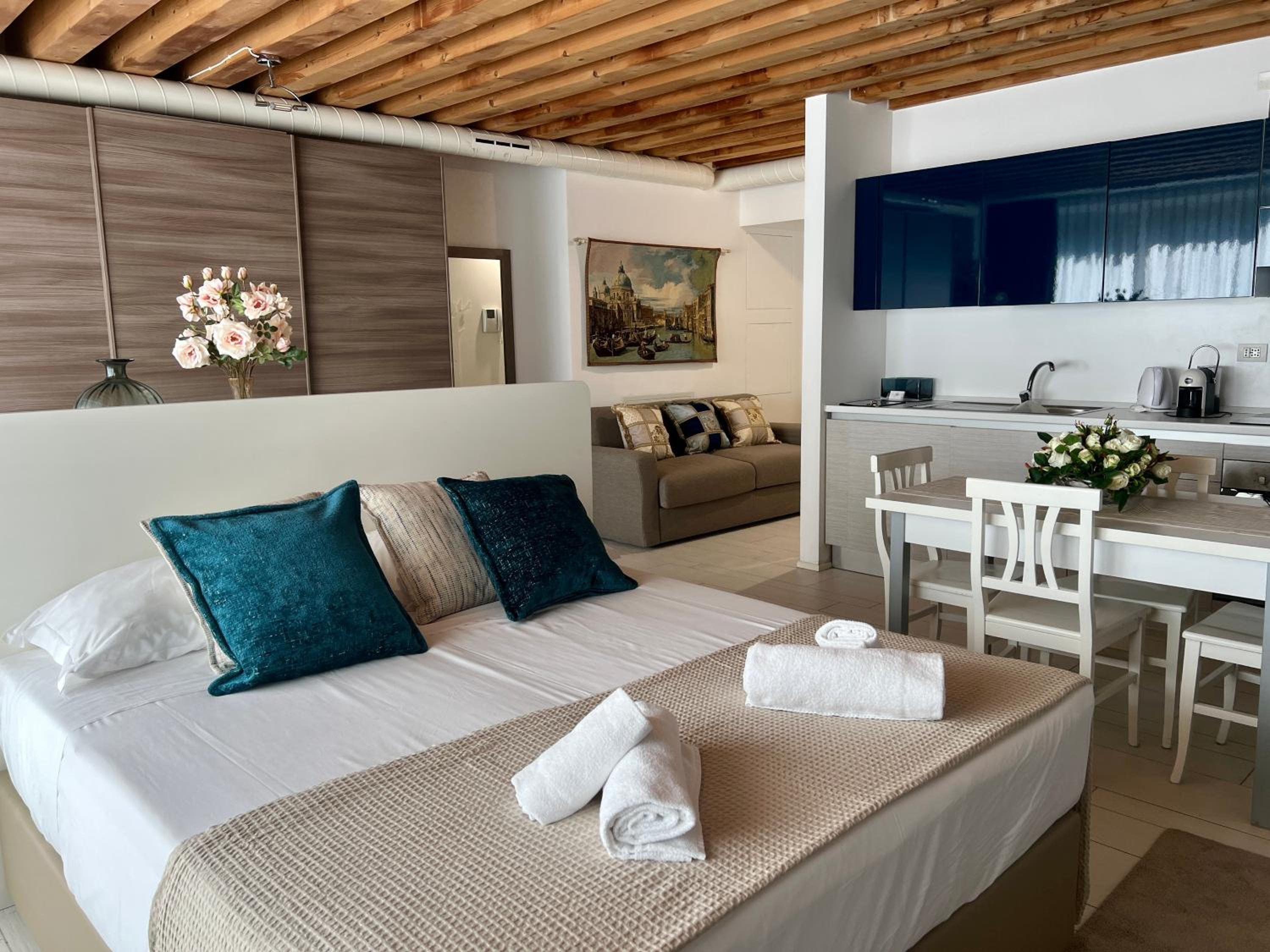 Venice Lucky House