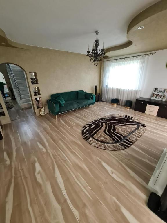 Casa din povesti