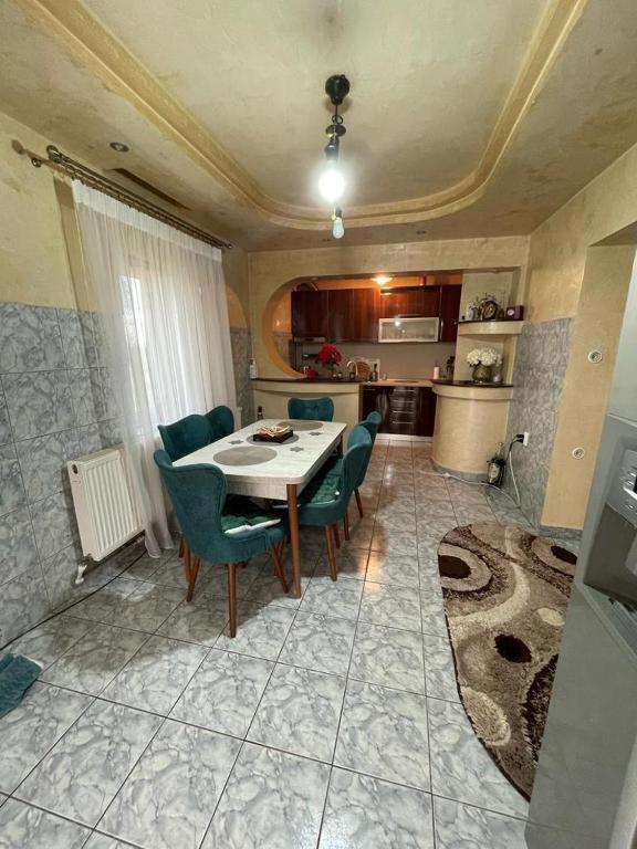 Casa din povesti