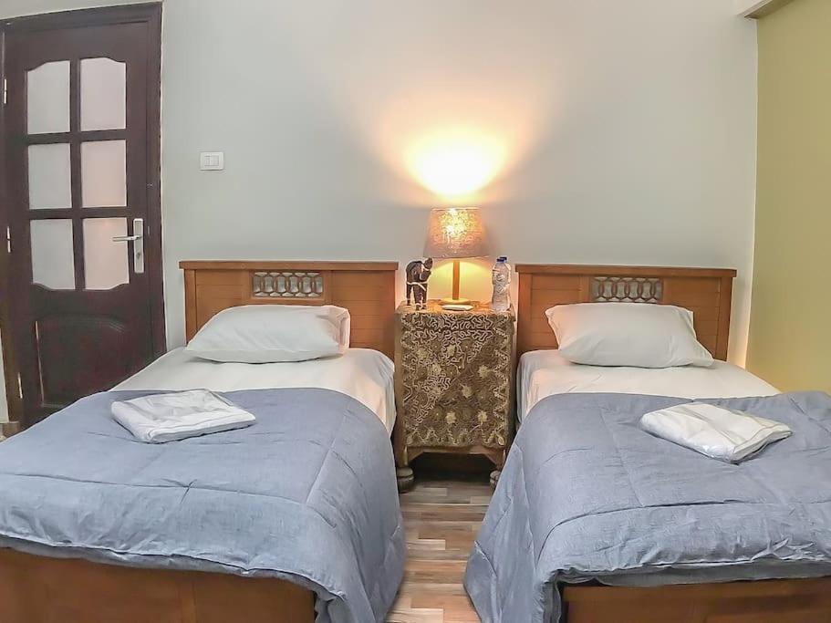 Luxury house, near to airport, AC, Wifi