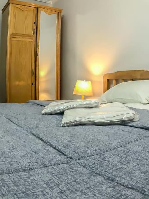 Luxury house, near to airport, AC, Wifi