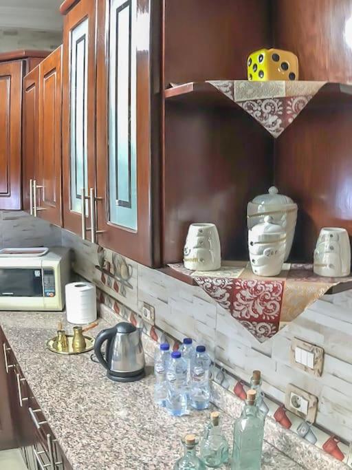 Luxury house, near to airport, AC, Wifi